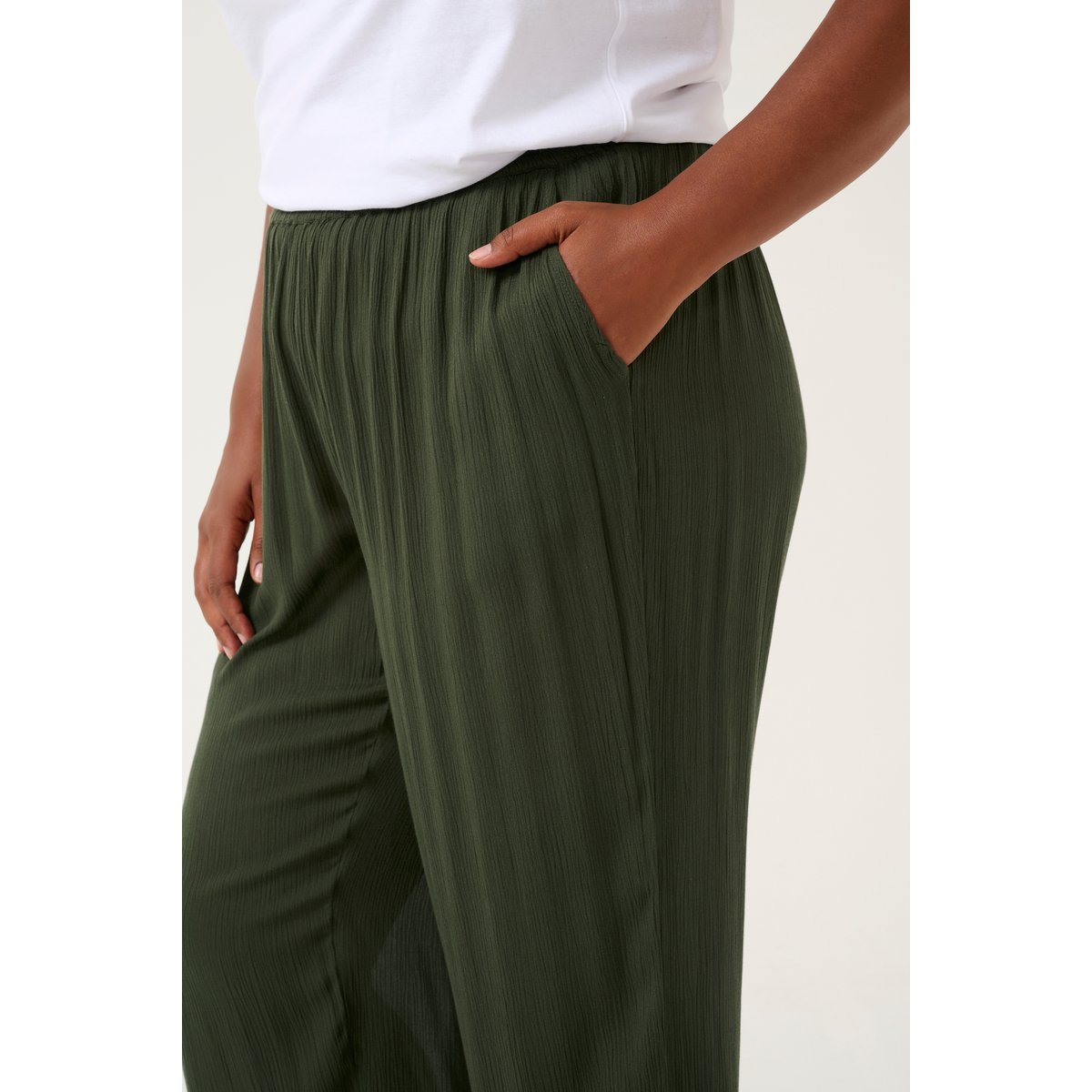 Pantalon casual vert forest night, KAFFE CURVE