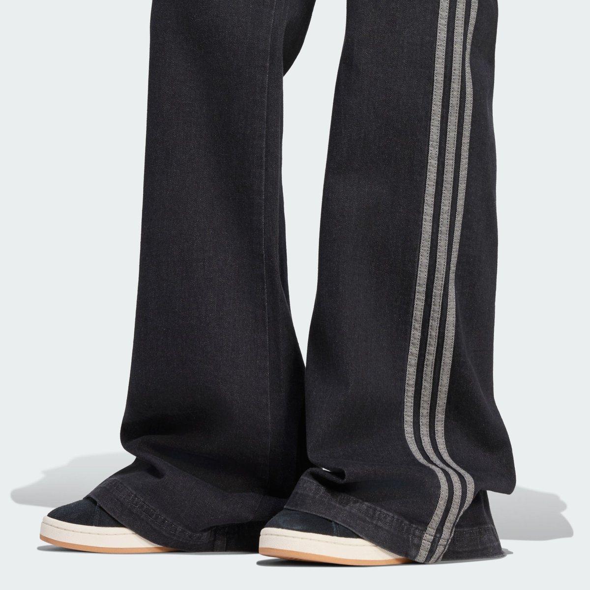 Pantalon Denim Taille Basse Et Jambes Évasées Sst true black denim, adidas Originals