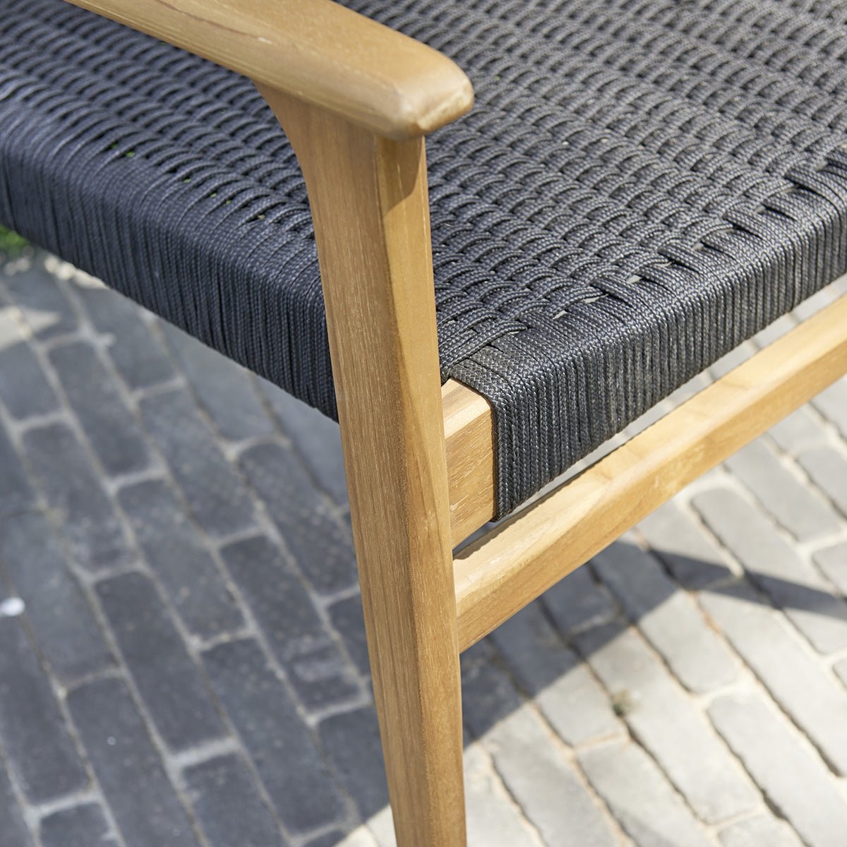 Lot de 2 fauteuils de jardin en teck massif et cordage ESTHER noir, BERAH GETAH