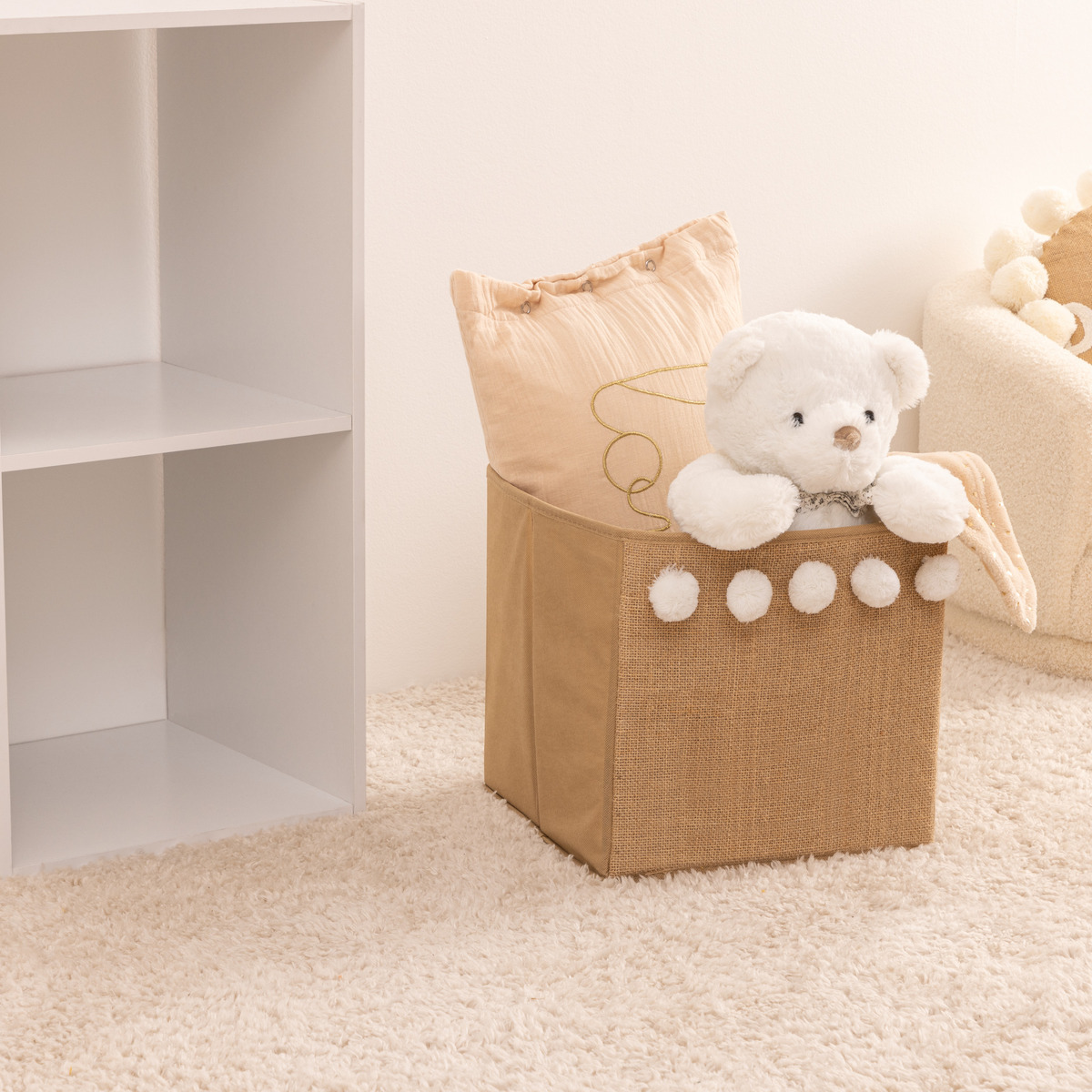 Bac de rangement enfant en jute avec pompons YUKI marron caramel, ATMOSPHERA FOR KIDS