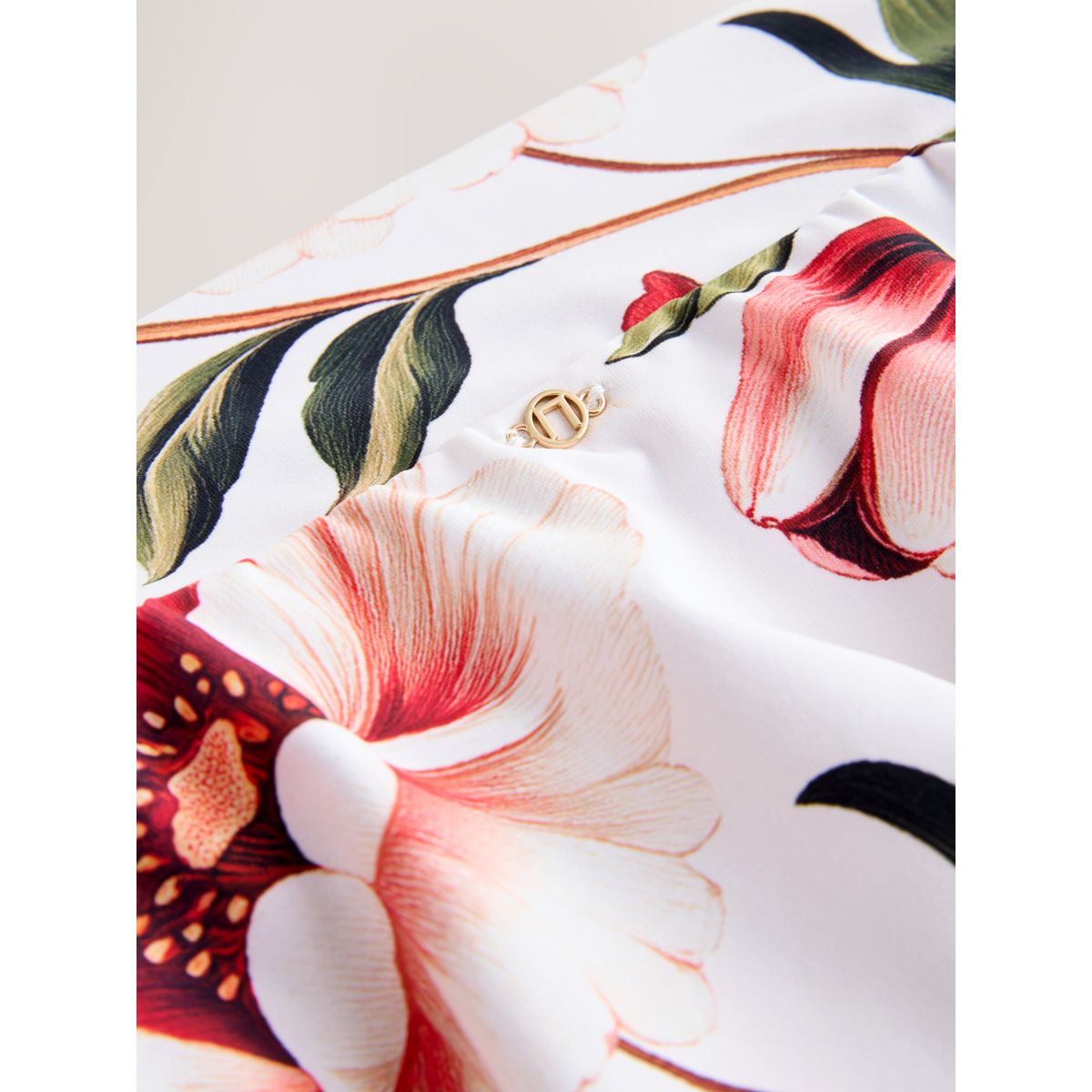 Bas de bikini jupette fleurs blanches et rouges, NEXT