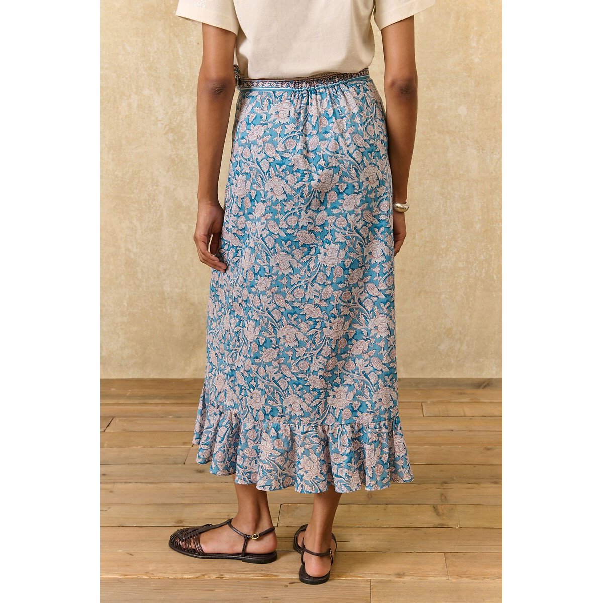 Jupe midi portefeuille fleurie, IMELDA imprimé fleurs bleues, LOUISE MISHA
