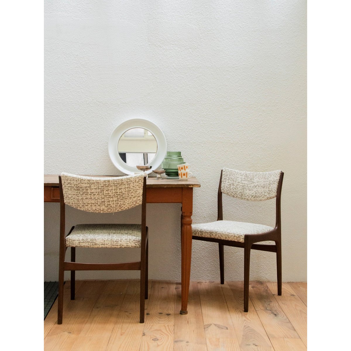 Paire de chaises scandinaves Alma N°1079 - Bon état bois, DEBONGOUT