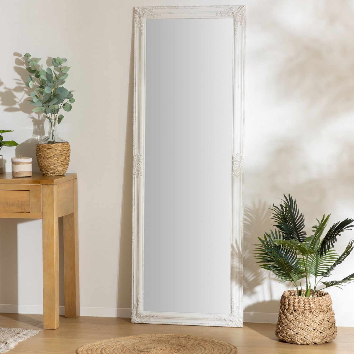 Miroir sur pied en bois blanchi MAYA blanc, ATMOSPHERA