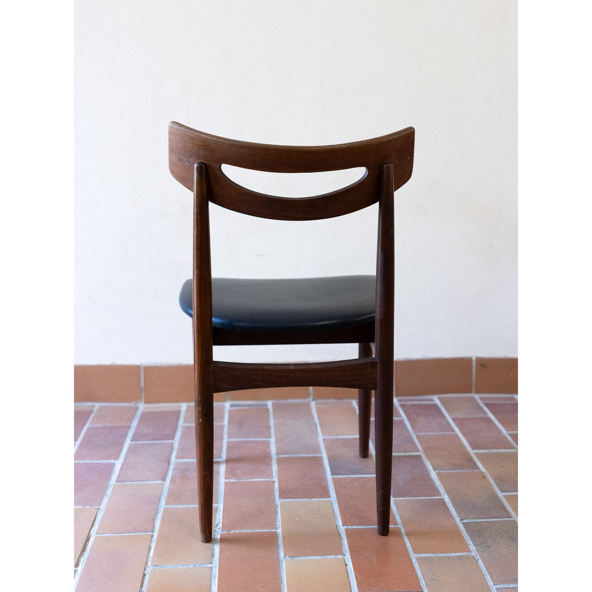Lot de 5 sublimes chaises Alma N°1800 - Bon état bois foncé, DEBONGOUT