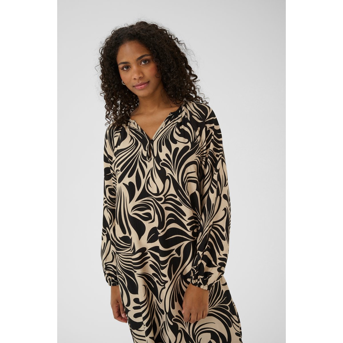 Robe beige feather gray/noir graphic, KAFFE