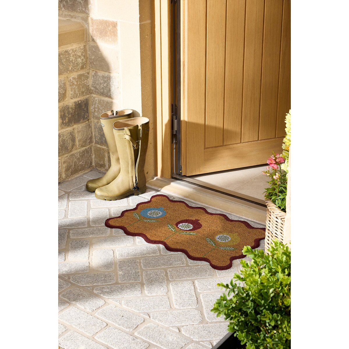 Pepino Plum Scalloped Edge Coir Doormat plum, SCION
