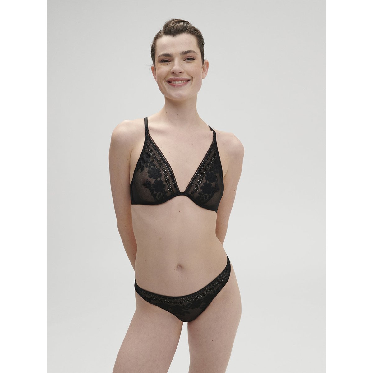 String, HÉLOÏSE noir, SIMONE PERELE