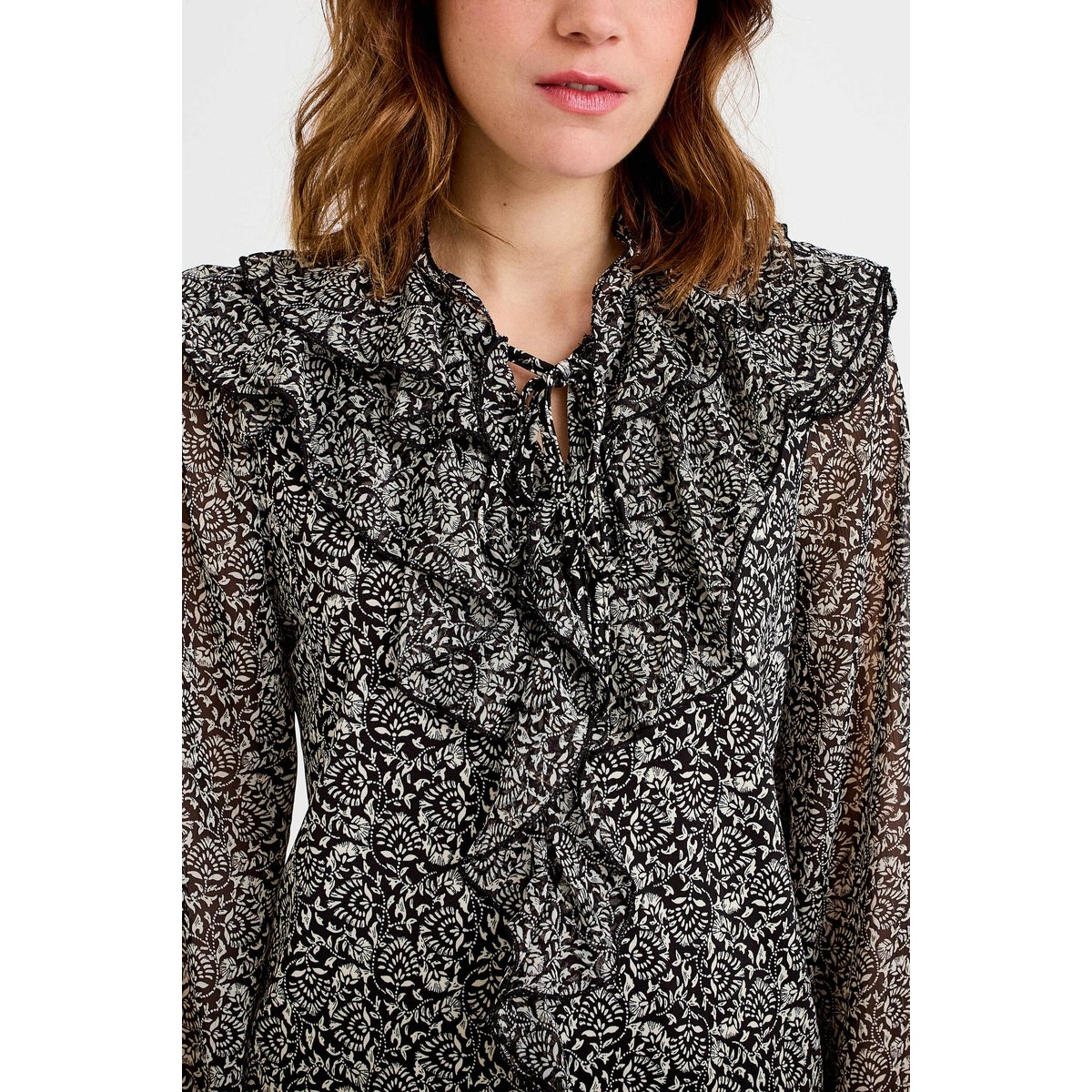 Blouse à volants noir, CACHE CACHE