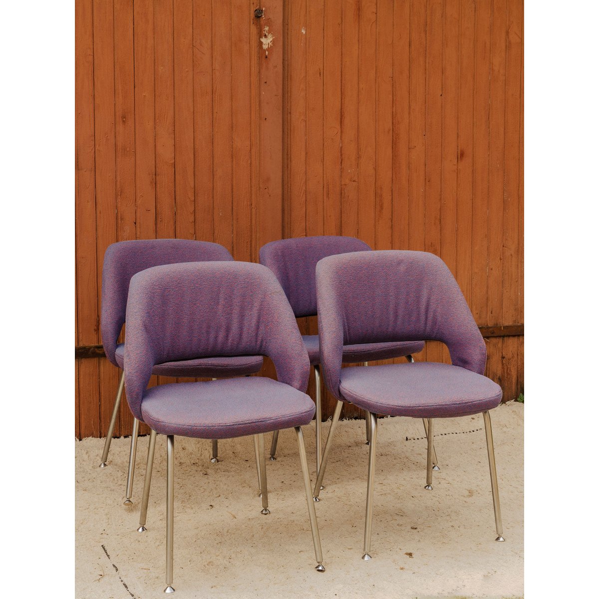 Lot de 4 chaises en tissu violet Alma N°2078 - Bon état argenté, DEBONGOUT