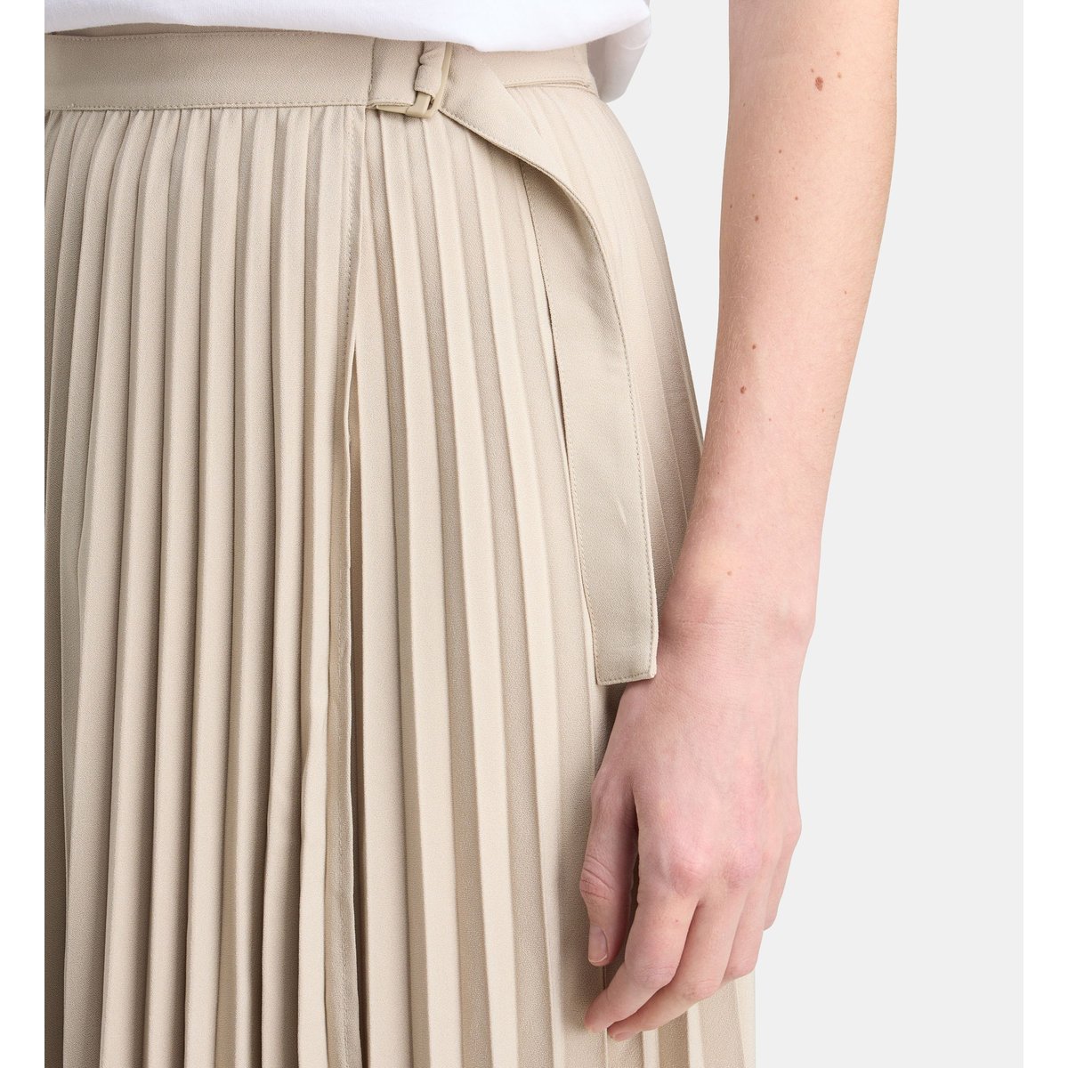 Jupe portefeuille rare plissée asymétrique beige clair, GALERIES LAFAYETTE