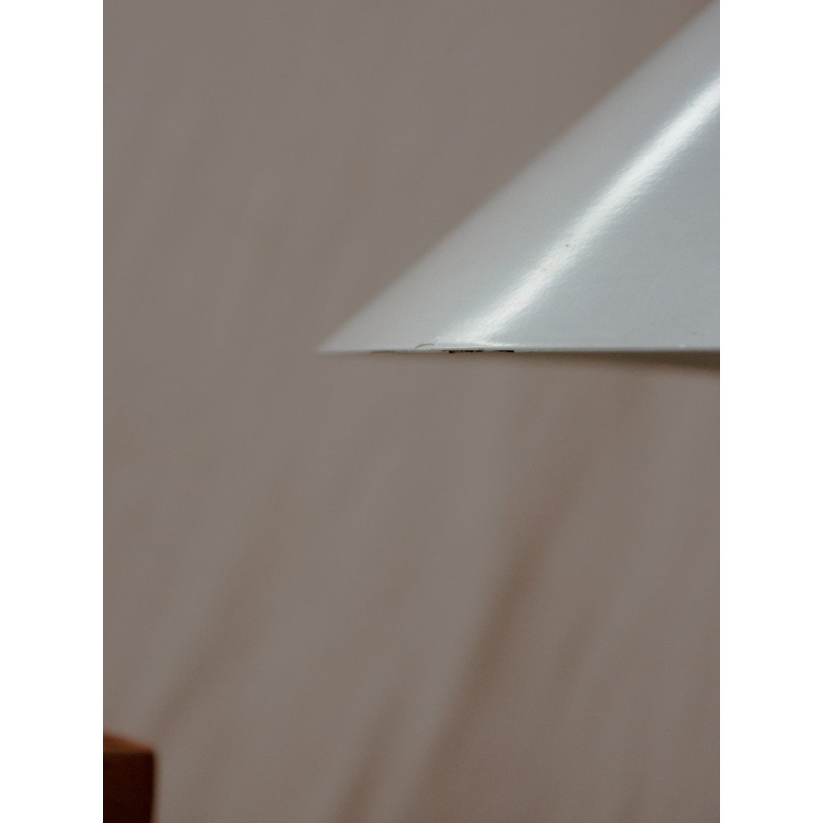 Lampadaire en métal blanc Julien N°433 - Bon état blanc, DEBONGOUT