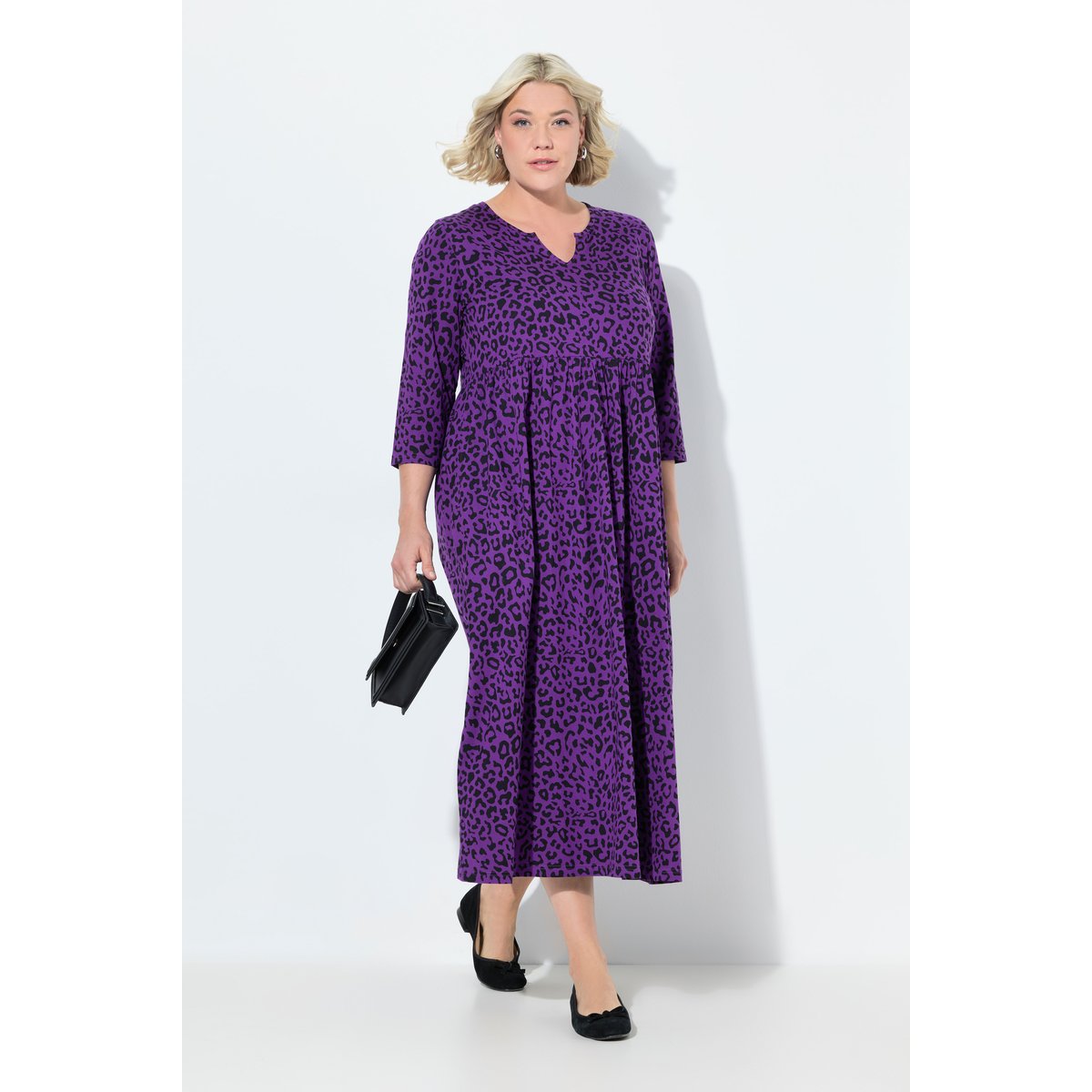 Robe en jersey à coupe évasée. Col tunisien violet, ULLA POPKEN