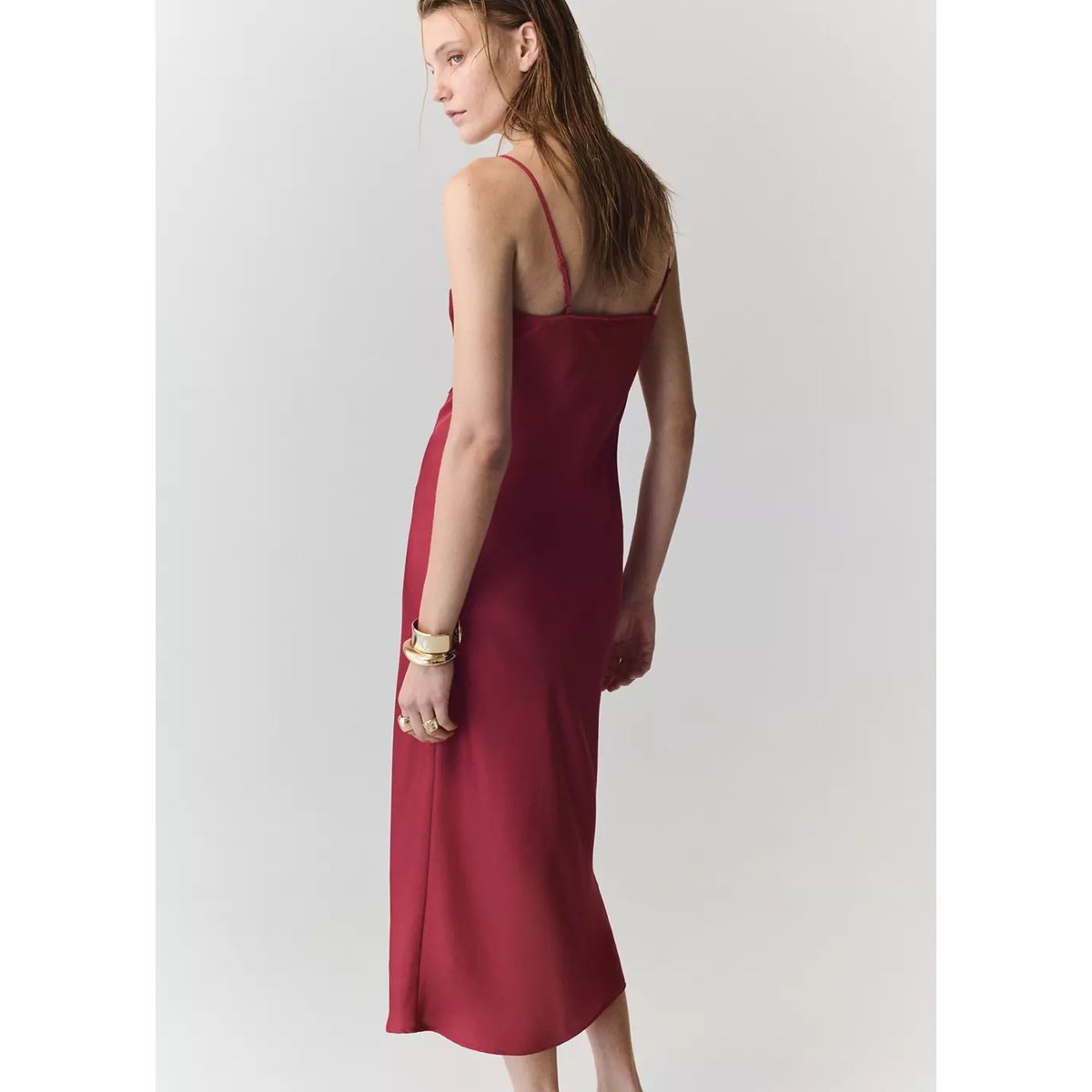 Robe satinée en dentelle rouge, MANGO