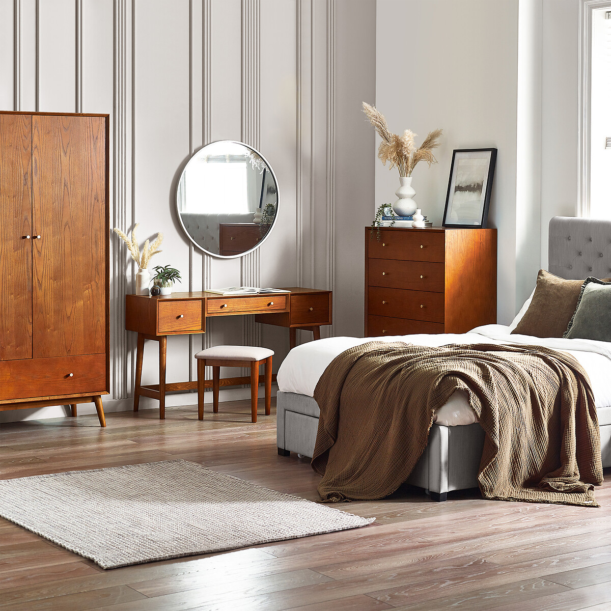 Elijah Retro Ash Wood Chest of 3 Drawers auburn, SO'HOME