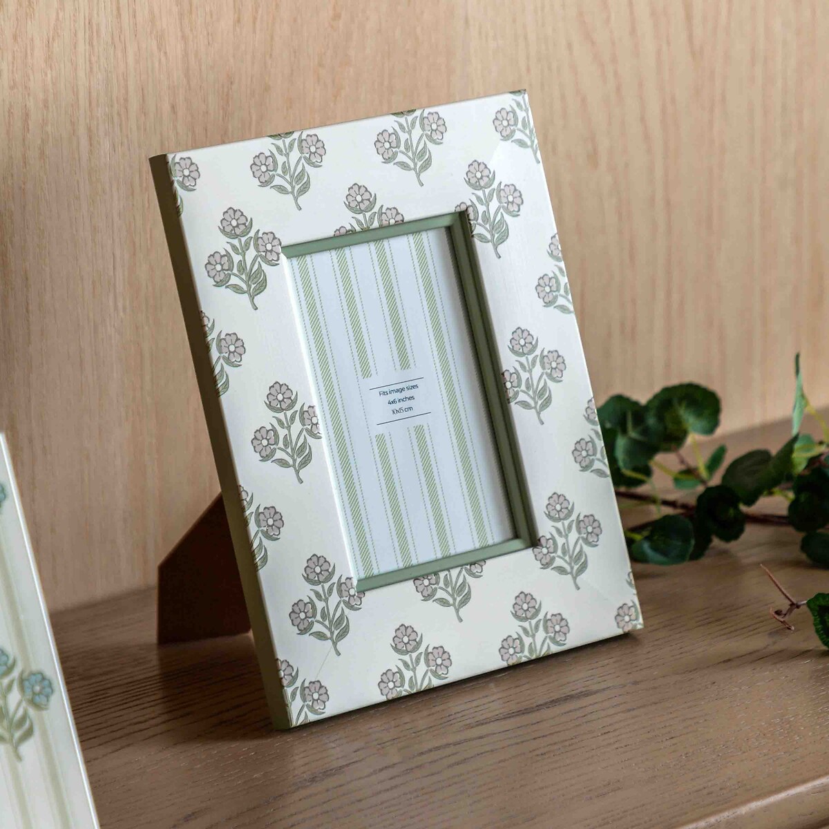 Set of 2 4x6" Rea Photoframes multi-coloured, ÉDITÉ