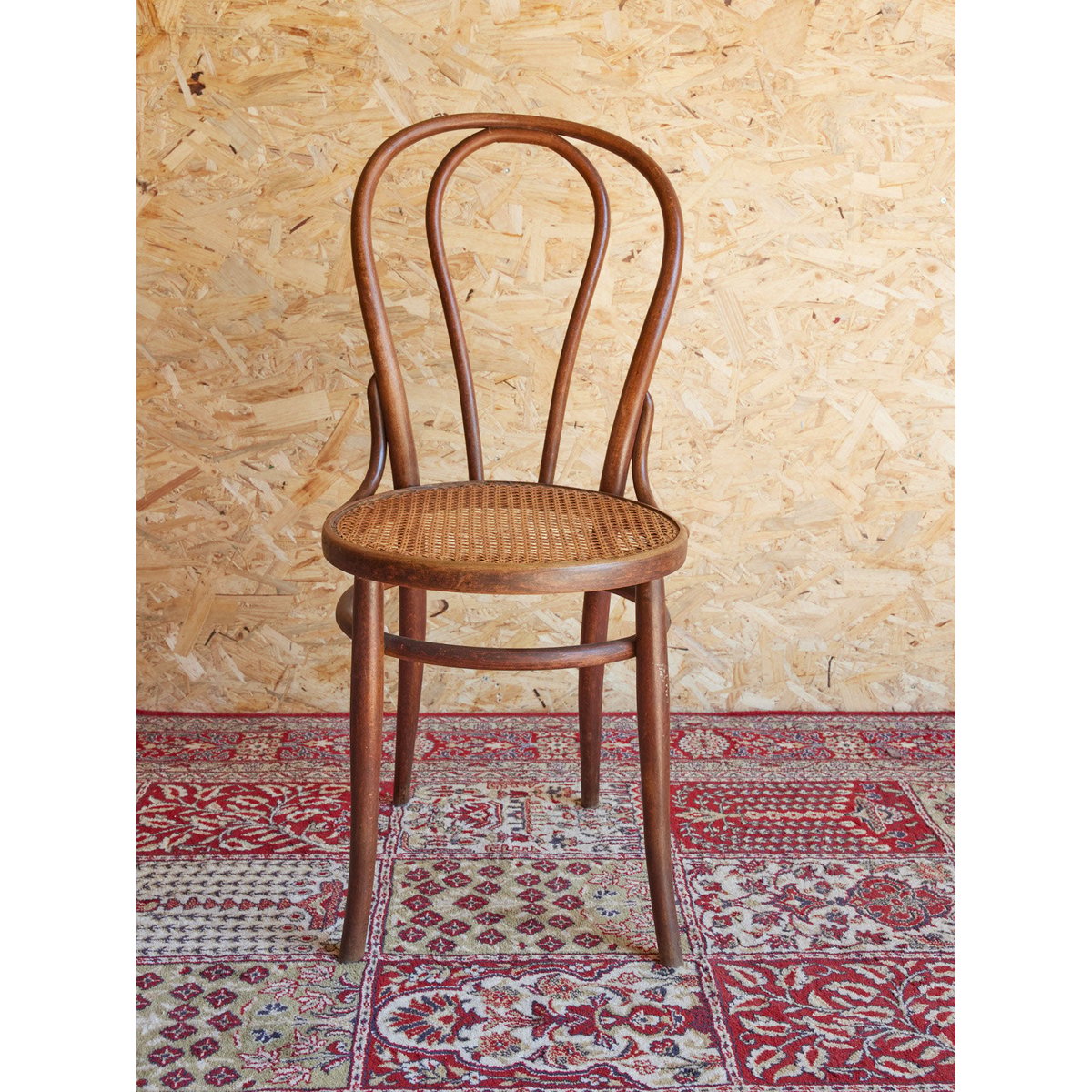 Lot de 4 chaises bistrot Claude N°1263 - Bon état bois foncé, DEBONGOUT