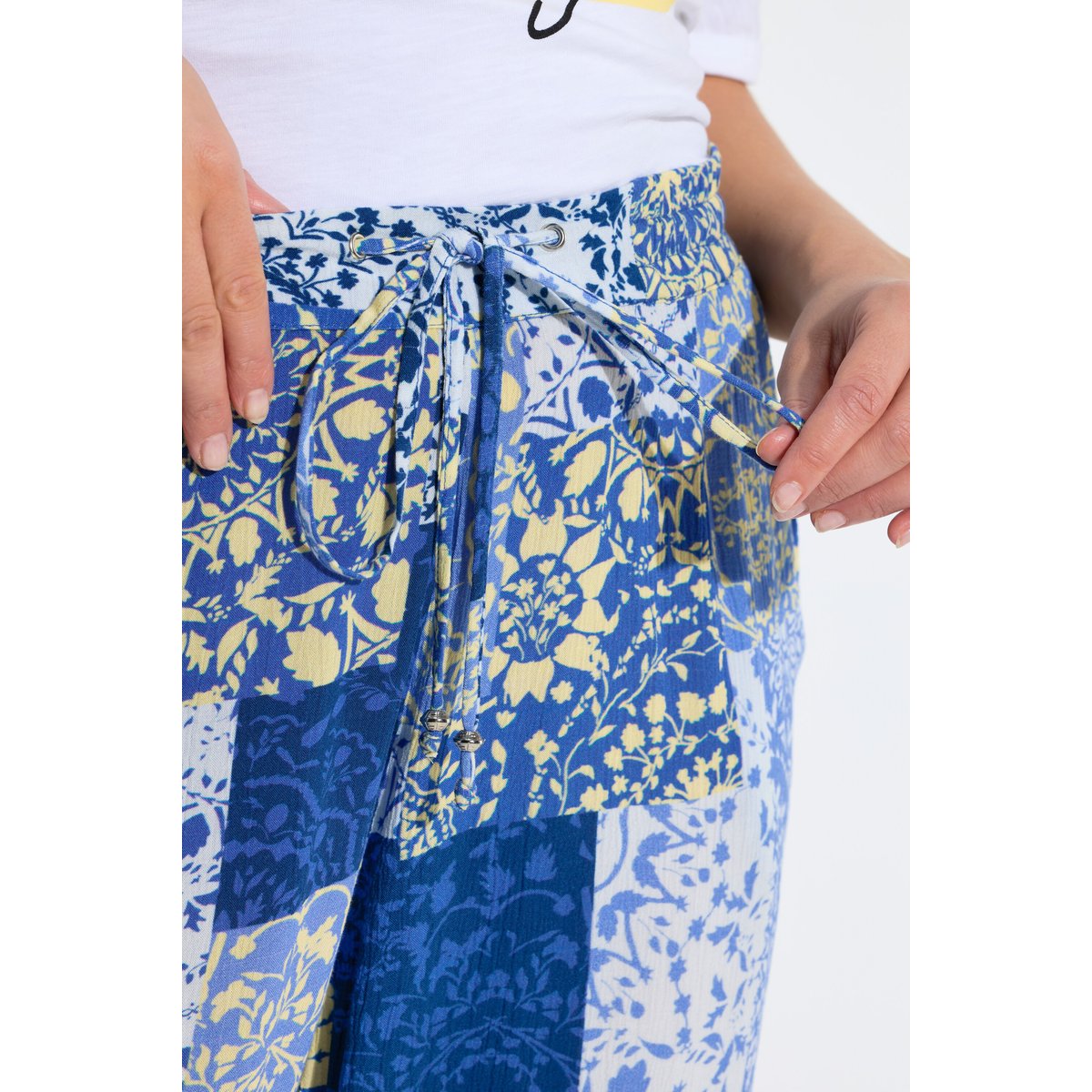 Pantalon Rose, jeu d'imprimés bleu, ULLA POPKEN
