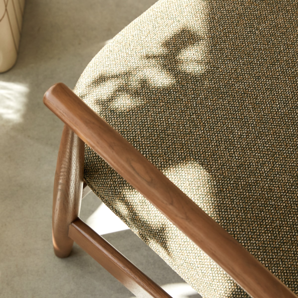Fauteuil en Tissu massif, ELIO vert, TIKAMOON