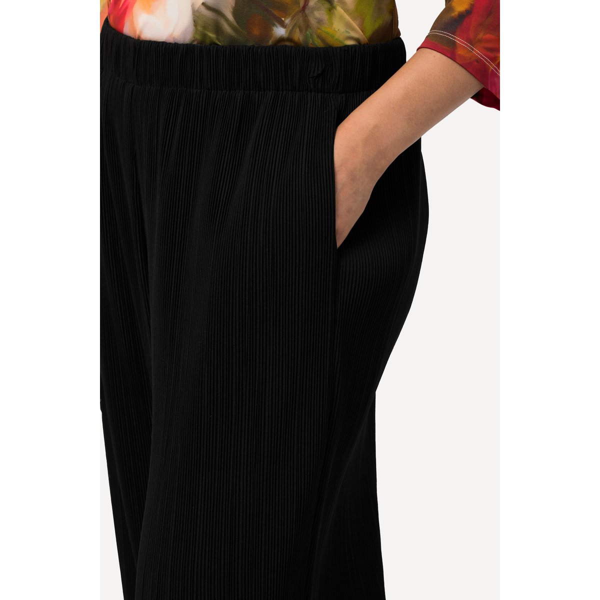 Pantalon Marlene, jambe large noir, ULLA POPKEN