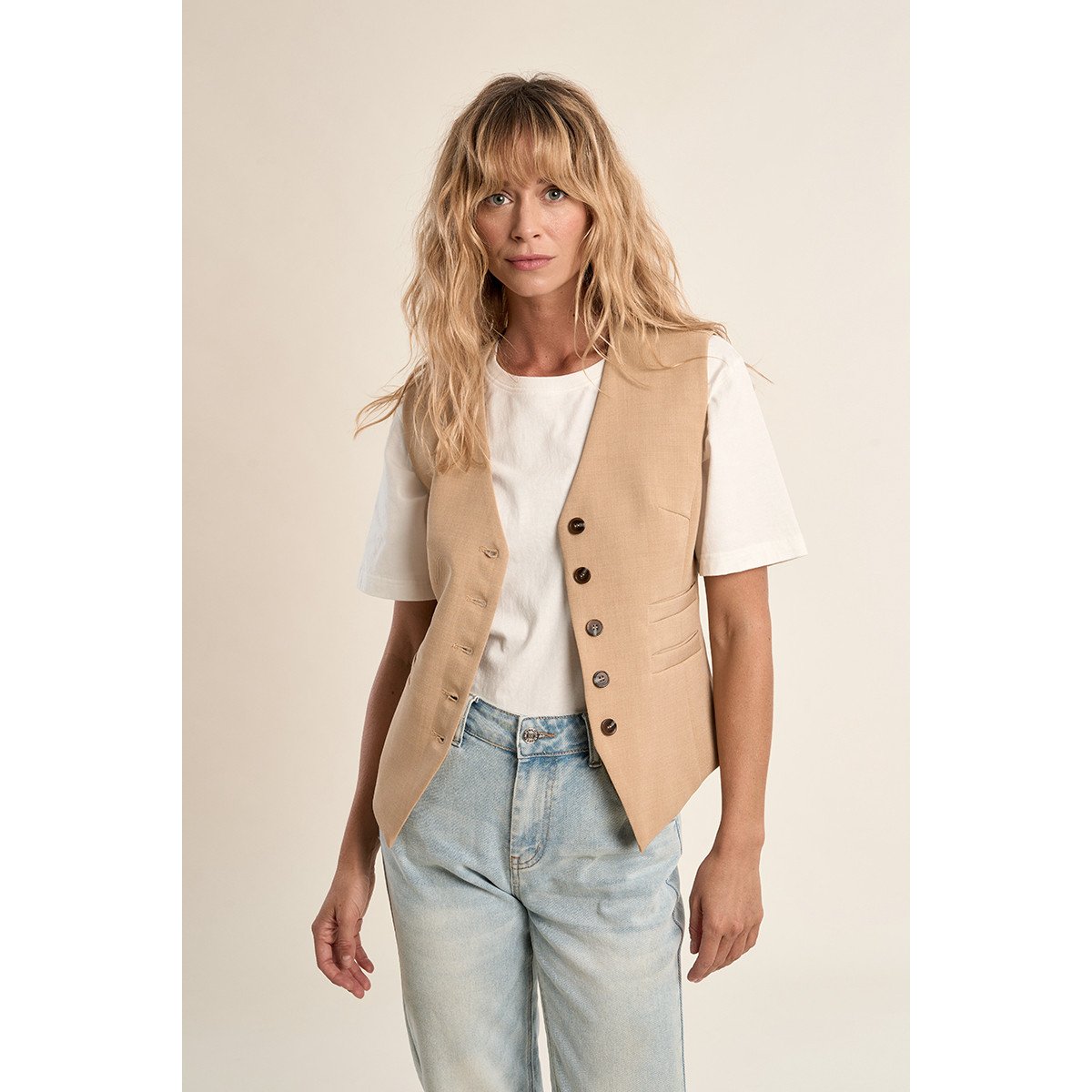 Veston court, cintré beige, MOLLY BRACKEN
