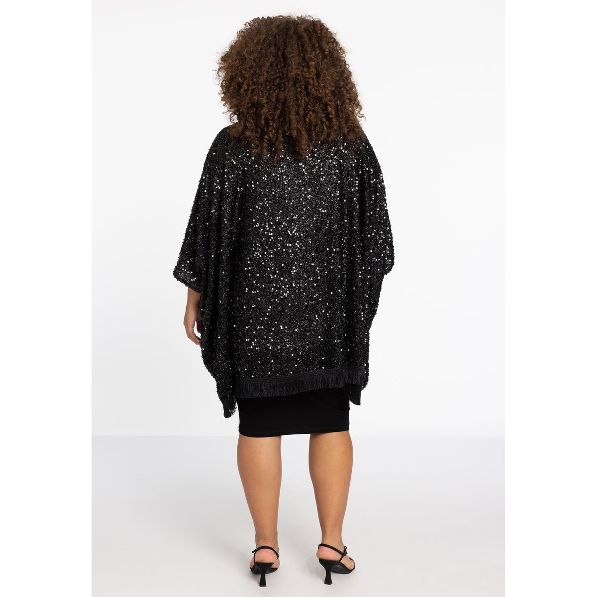 Poncho ornementée de sequins noir, YOEK