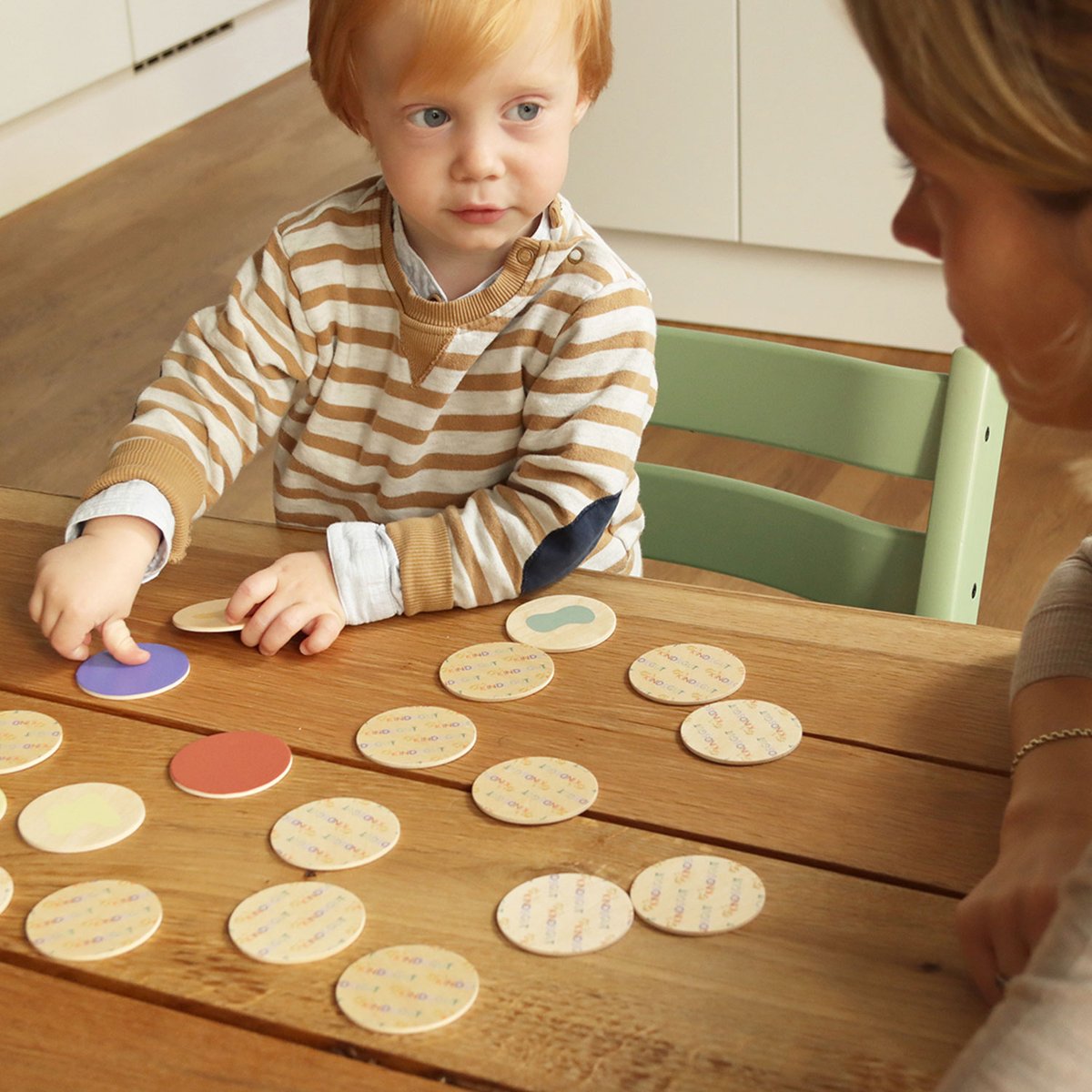Jeu' de'eveil - Le jeu de mémoire en bois couleur unique, KINDSGUT