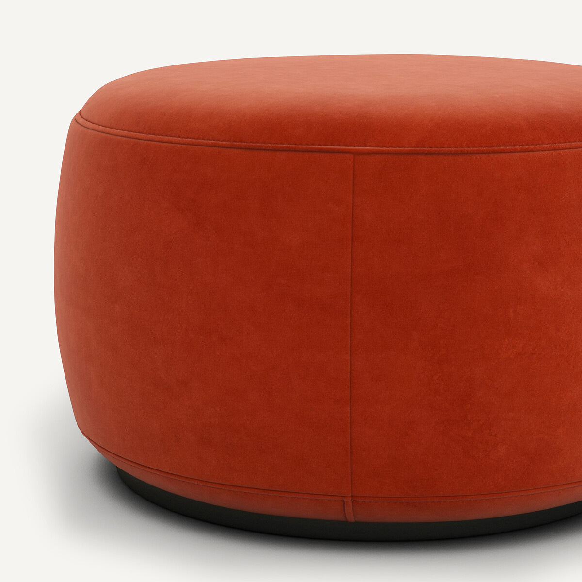 XL poef, in fluweel, Rosebury, ontwerp door Emmanuel Gallina cinaberrood, AM.PM X EMMANUEL GALLINA