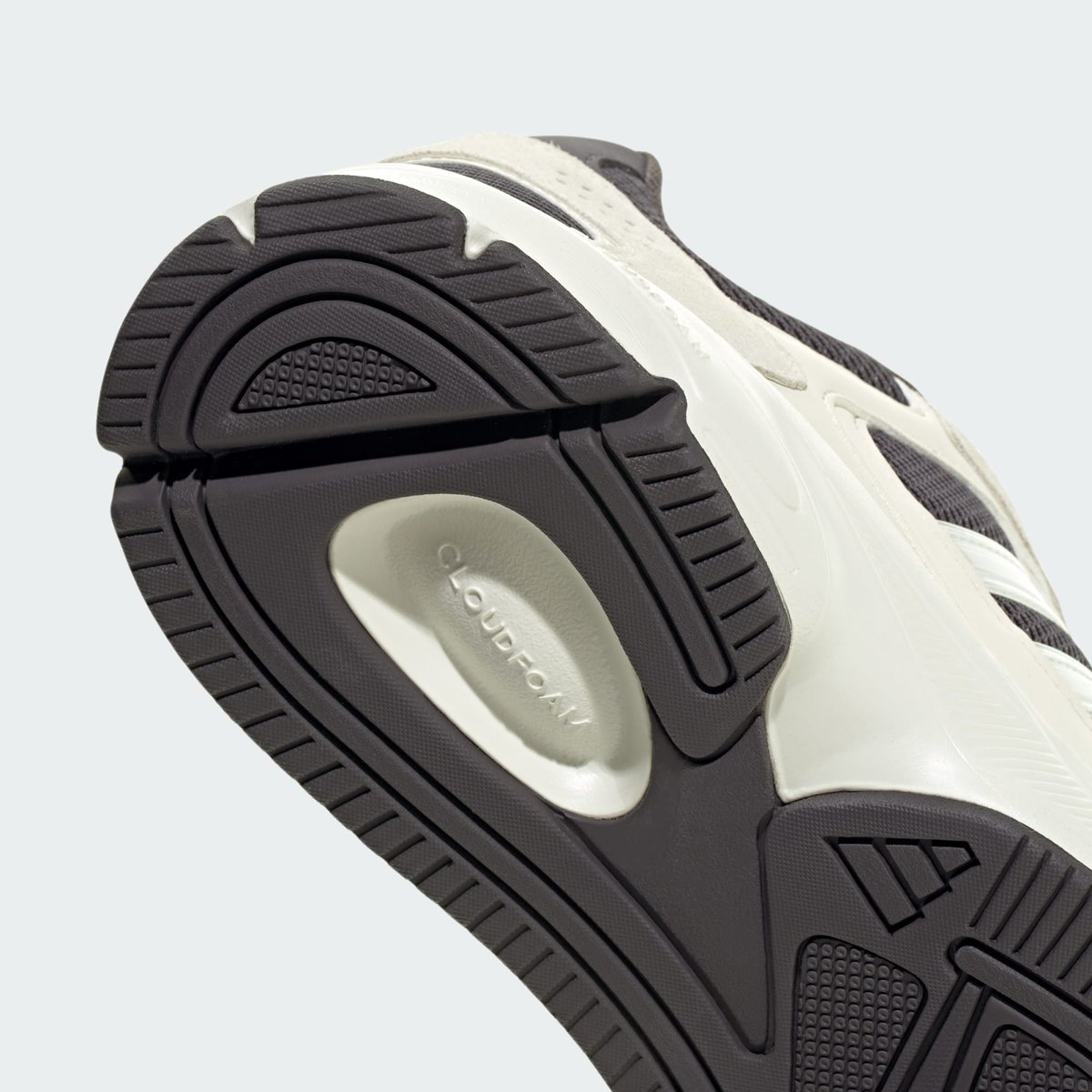 Chaussure Crazychaos 2000 Mercedes Amg Petronas F1 Team Chaussure Crazychaos 2000 Mercedes Amg Petronas F1 Team off white / off white / grey strata, adidas Performance