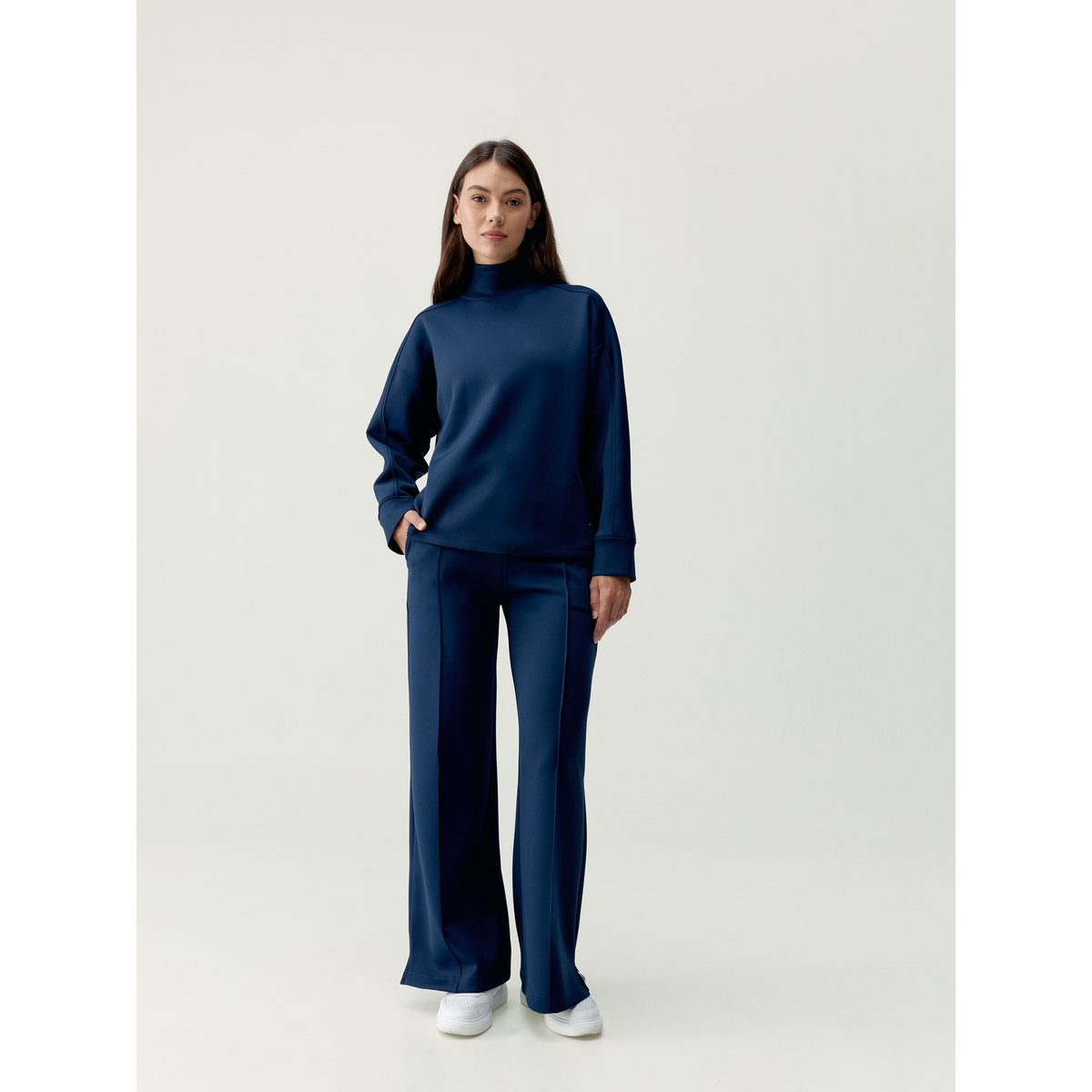 Pantalon de sport femme Thashi Jambe large avec poches bleu marin, BORN