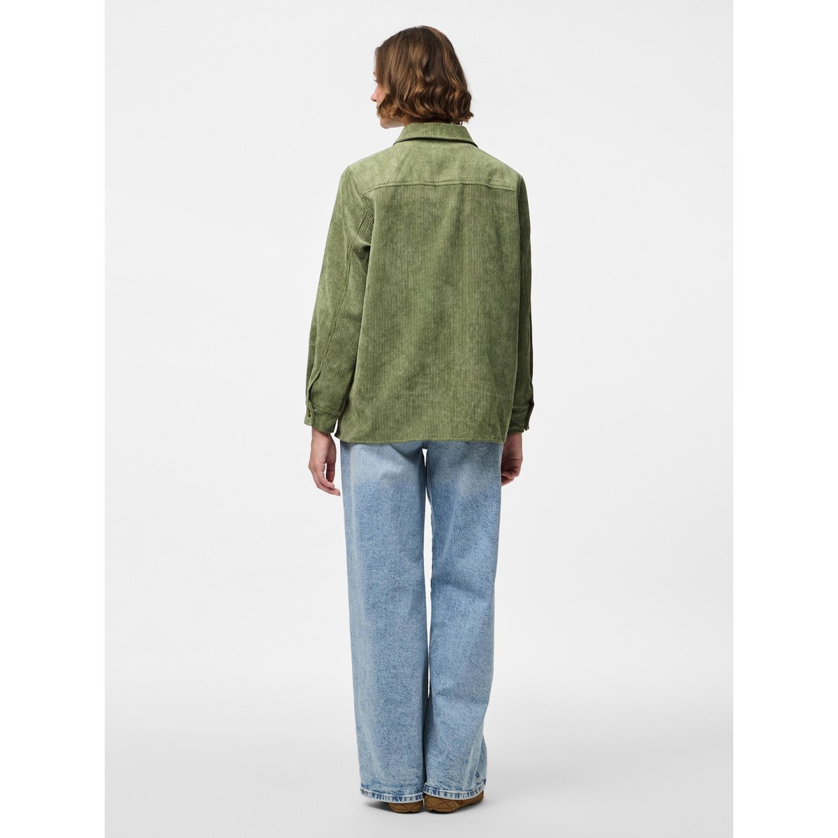 Chemise olivine, PIECES
