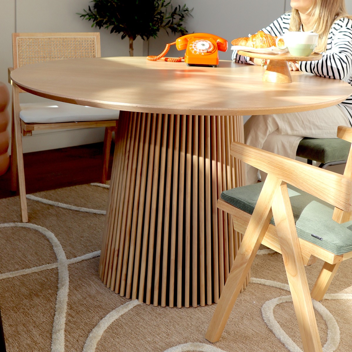 Table à manger ronde en bois 4 personnes - ADA bois, HOMIFAB