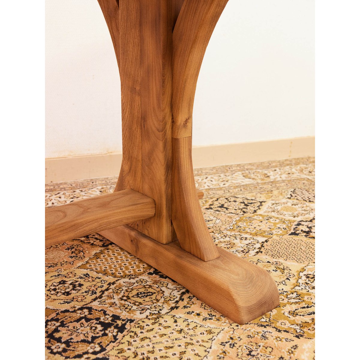 Grande table à manger en bois massif et sablé Romy N°1507 - Bon état bois clair, DEBONGOUT