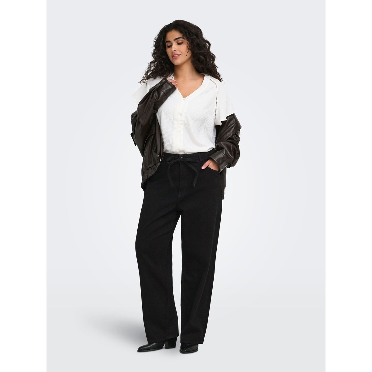 Jean Coupe Droite black denim, ONLY CARMAKOMA