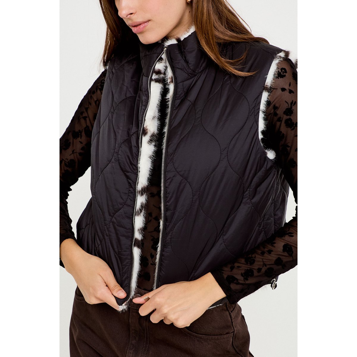 Veste sans manches col montant noir, CACHE CACHE
