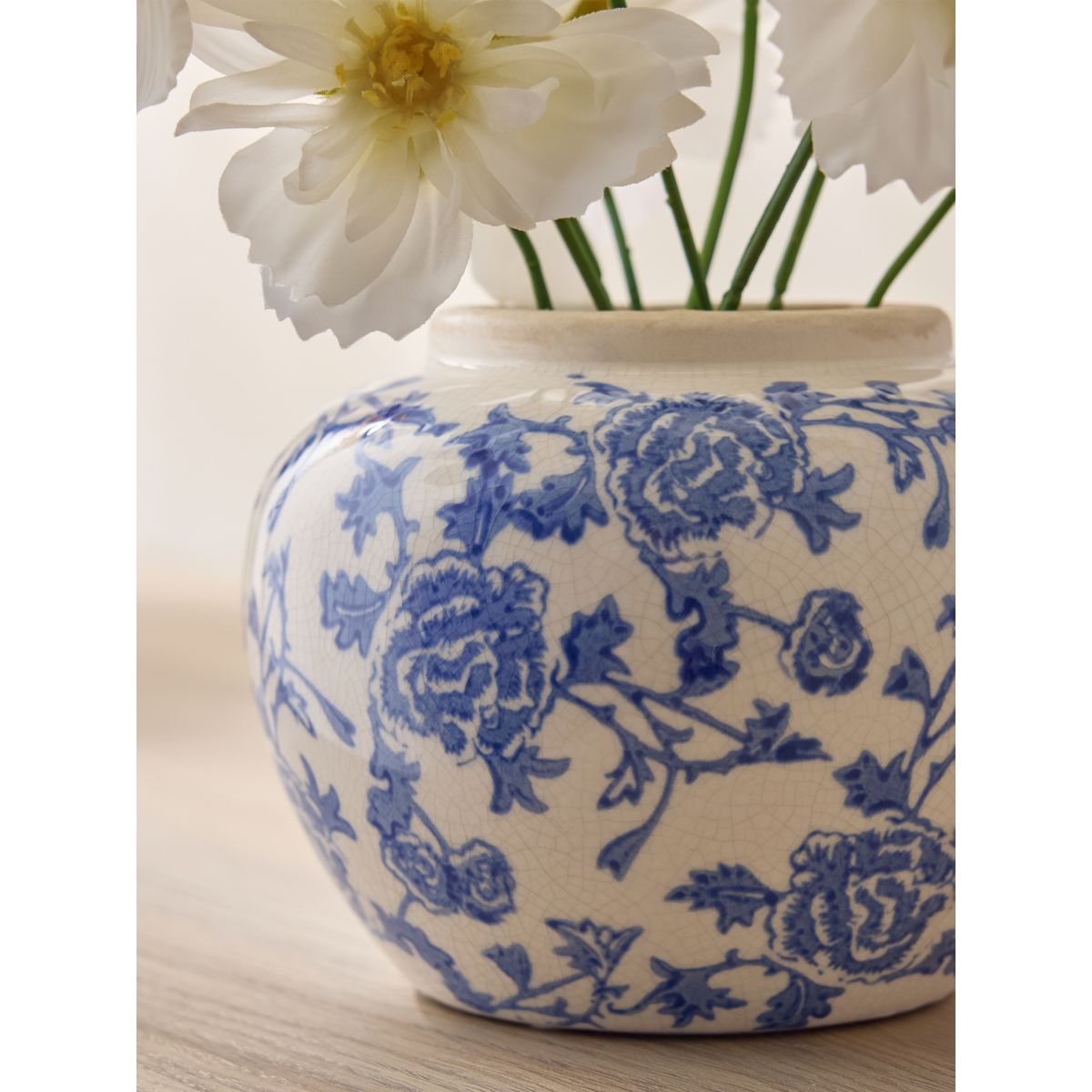 Pot en céramique avec bouquet artificiel bleu/blanc, NEXT