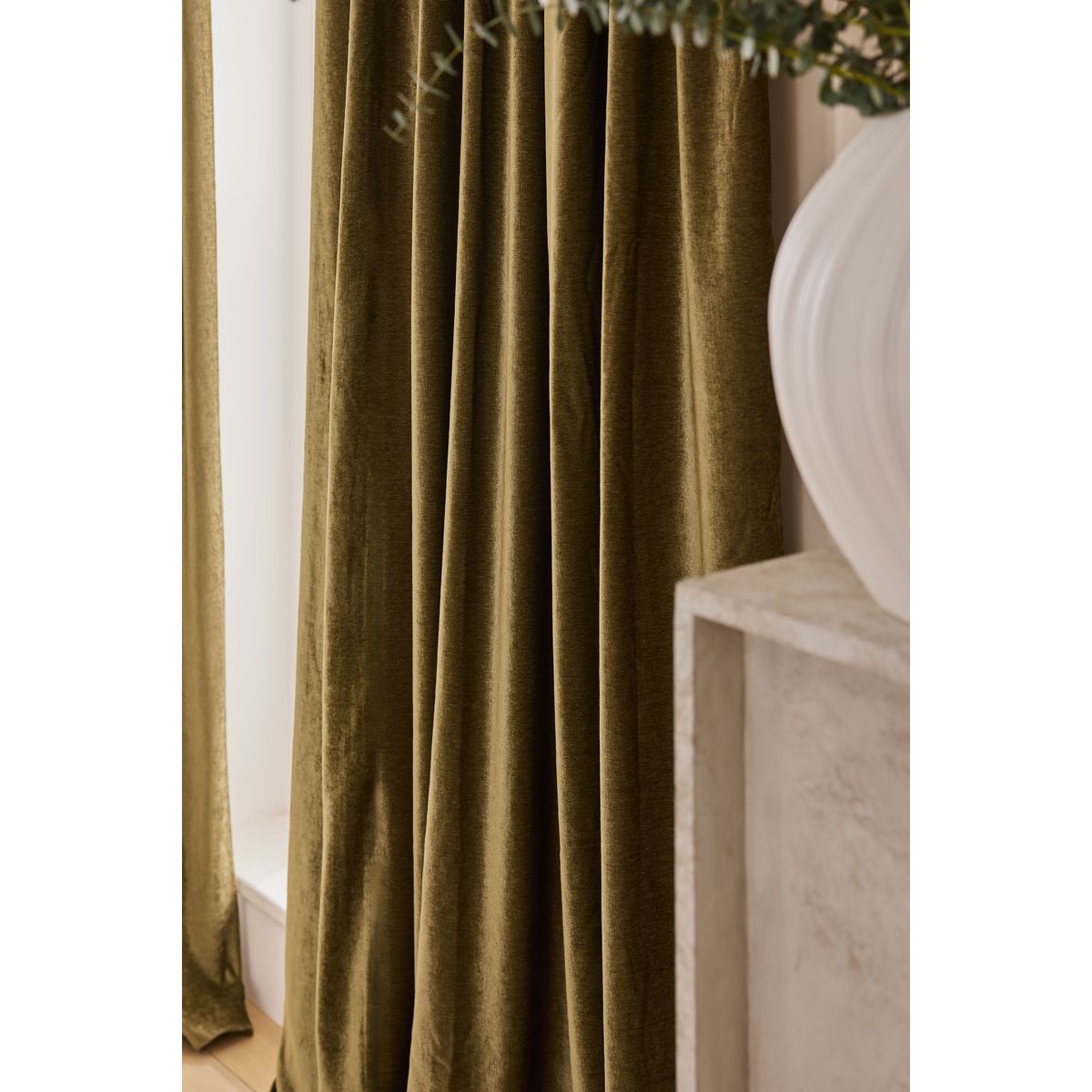 Rideaux doublés en chenille pelucheuse à plis vert olive, NEXT