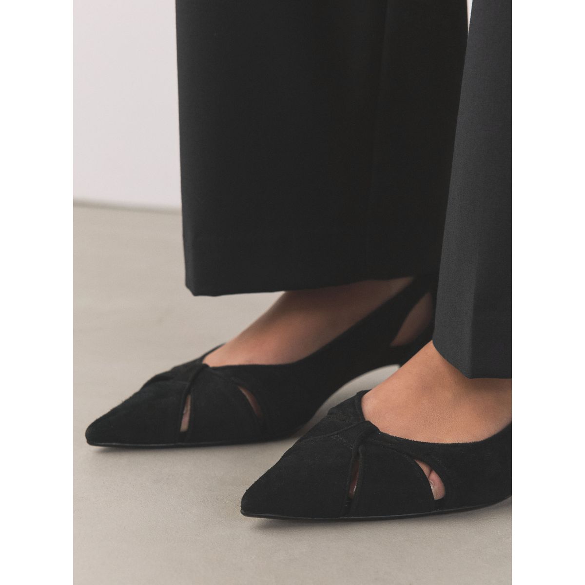 Chaussures daim à découpes forever comfort® noir, NEXT