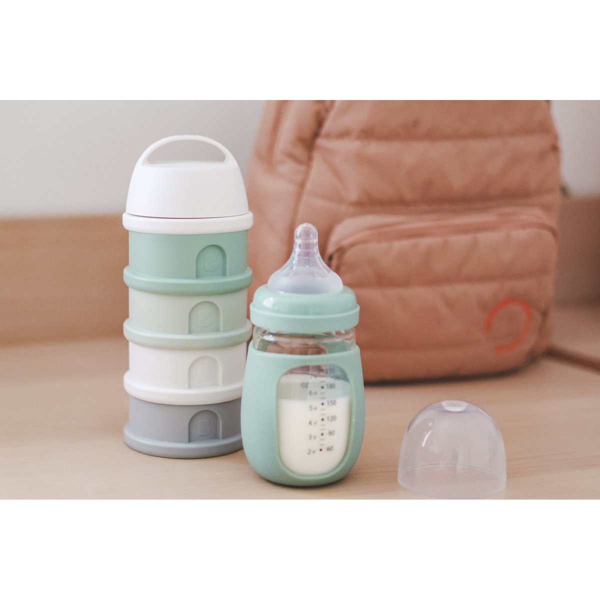 Biberon verre + housse silicone 2 en 1 vert sauge, BEABA