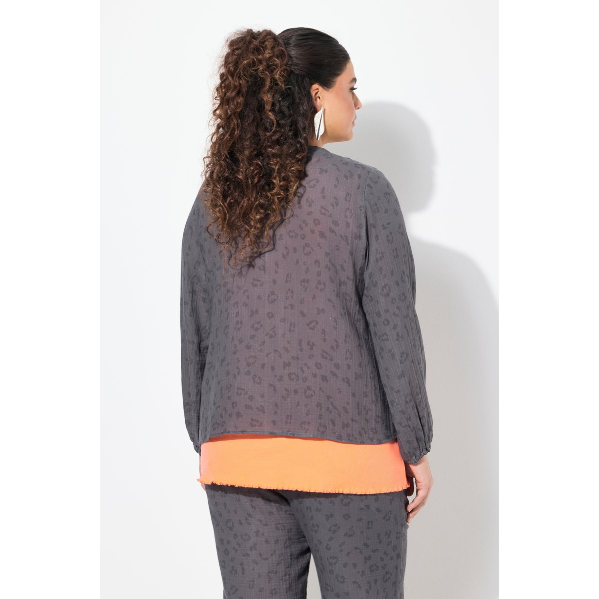 Blouse en mousseline. Manches longues. gris graphite, ULLA POPKEN