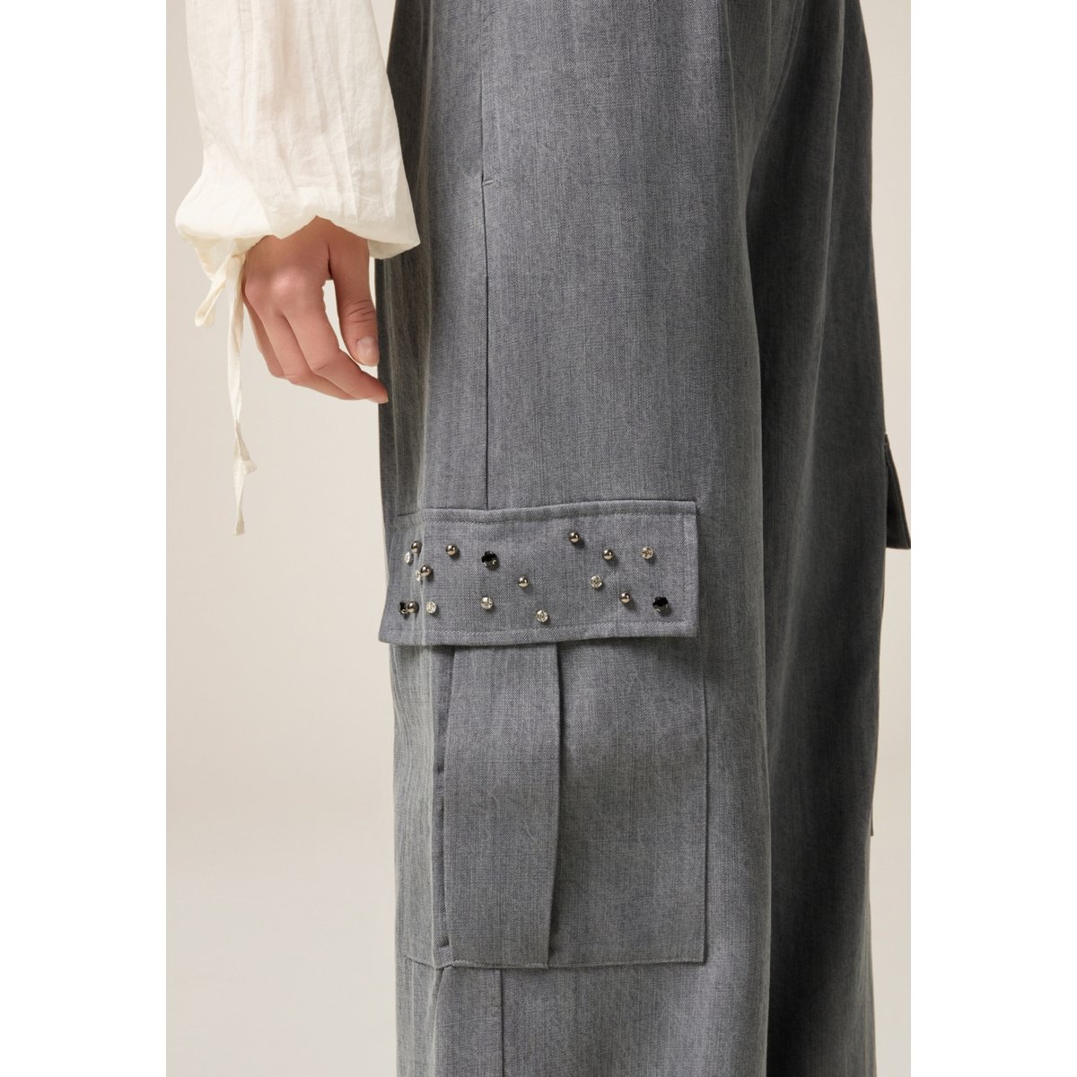 Pantalon cargo avec pierres gris, OLTRE