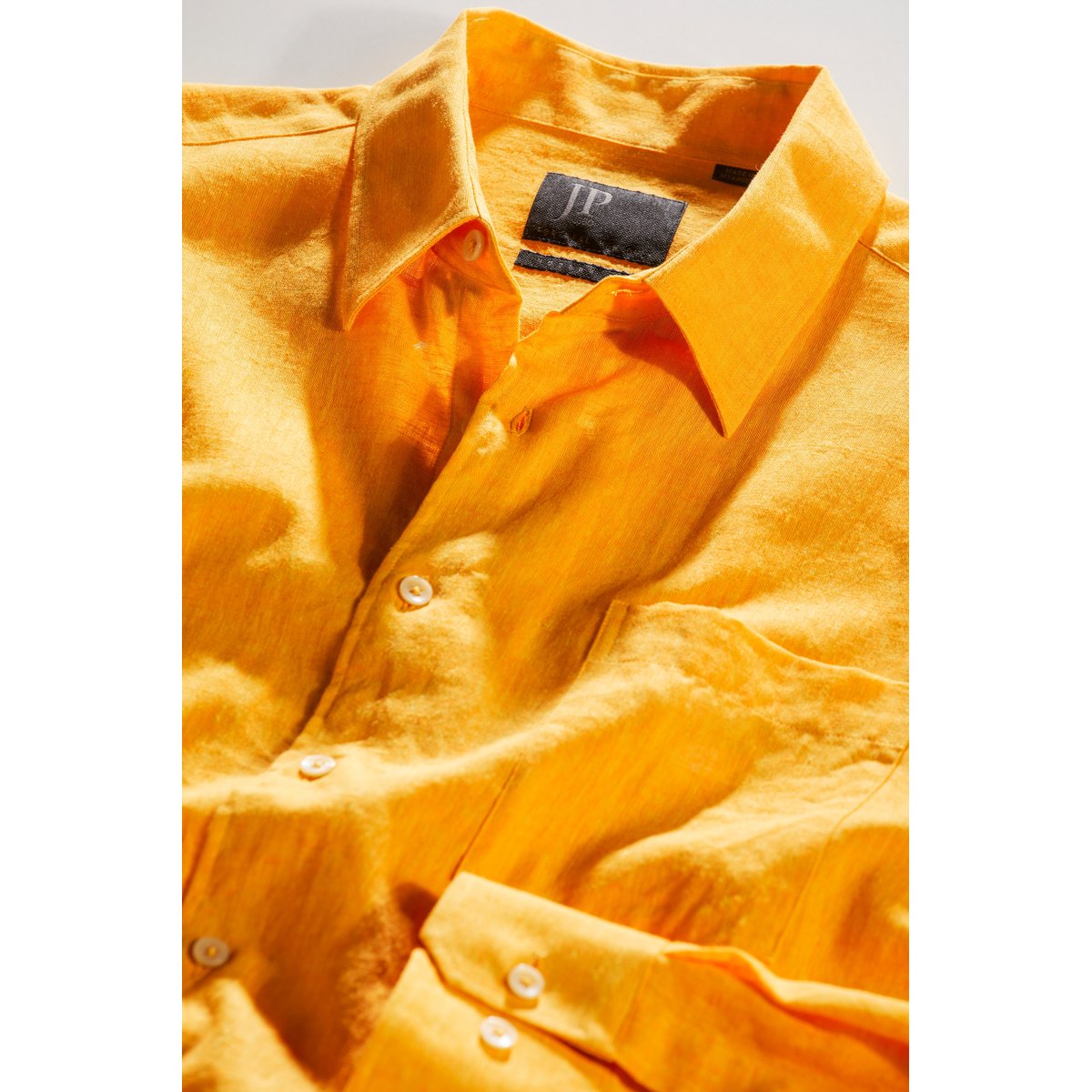 Chemise en lin mélangé. Manches longues et orange foncé, JP1880