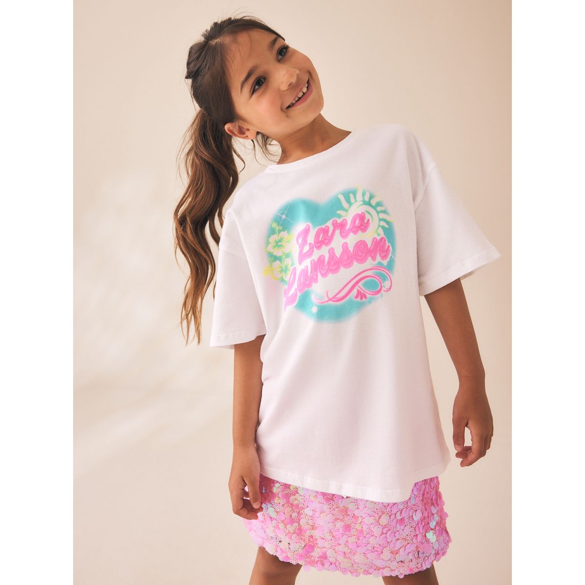 T-shirt oversize à motif zara larsson blanc, NEXT