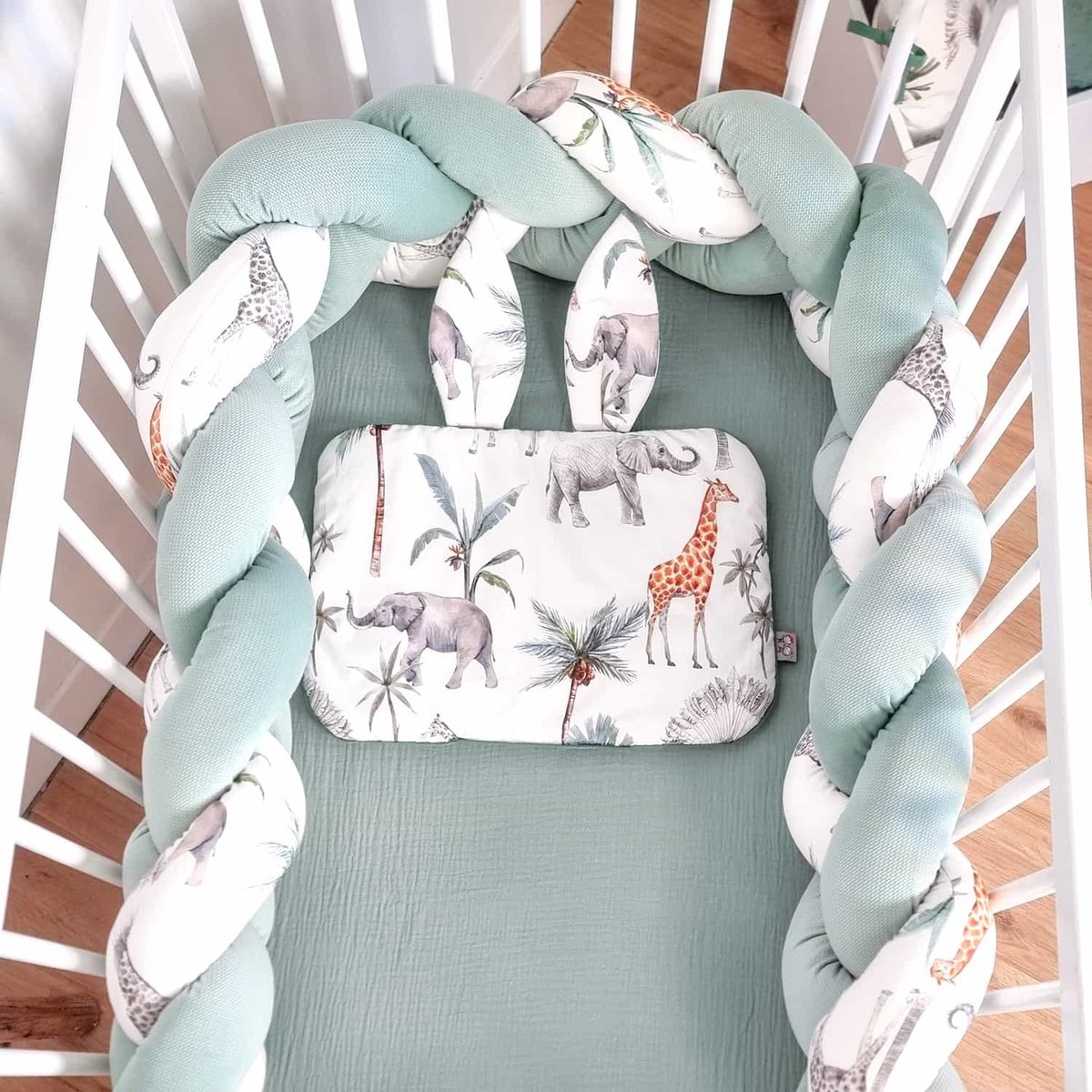 Oreiller plat coussin réversible lapin NÉO VINTAGE safari, vert, gris, blanc, SEVIRA KIDS