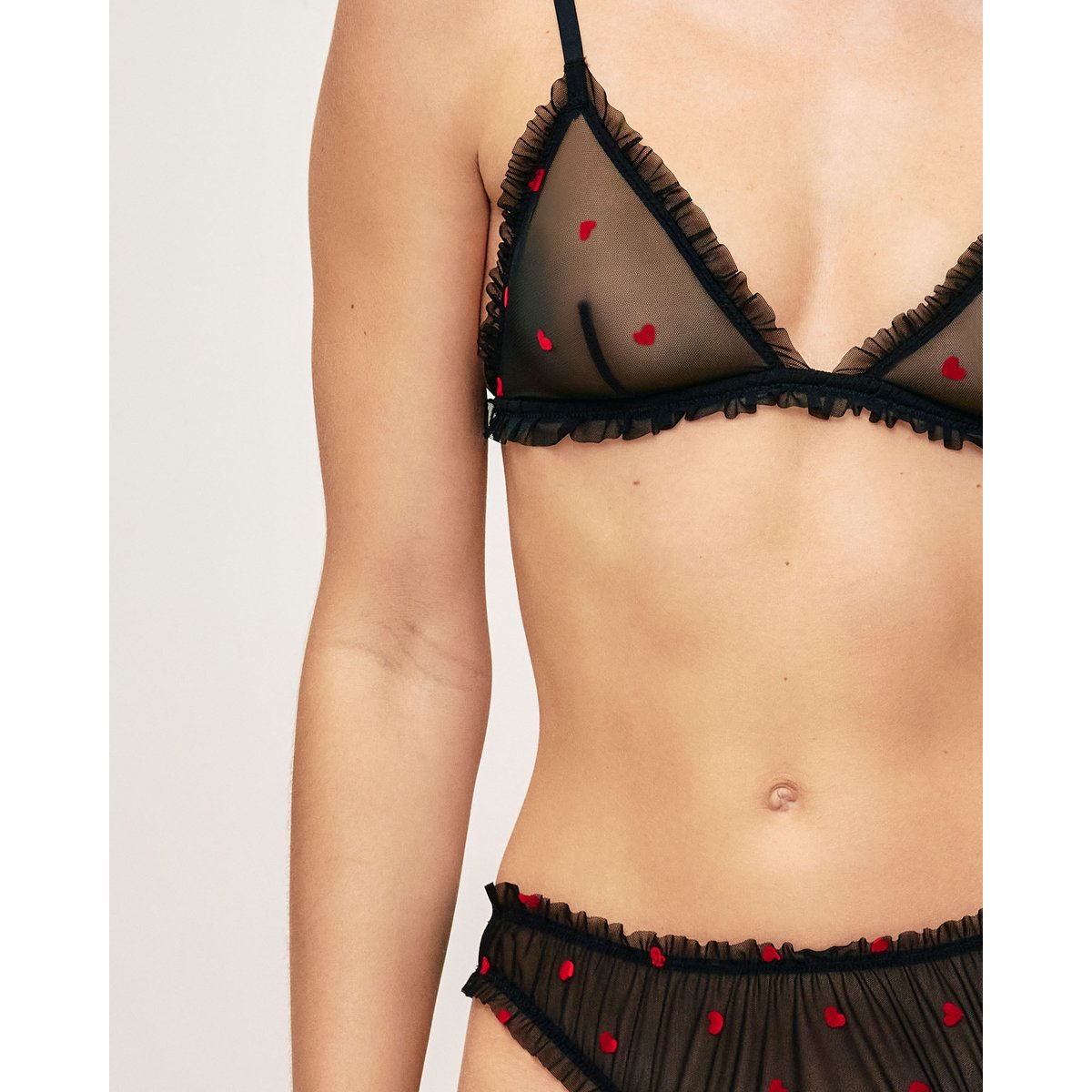 Soutien-gorge triangle en tulle motifs cœurs HEARTCRUSHIZ noir, UNDIZ