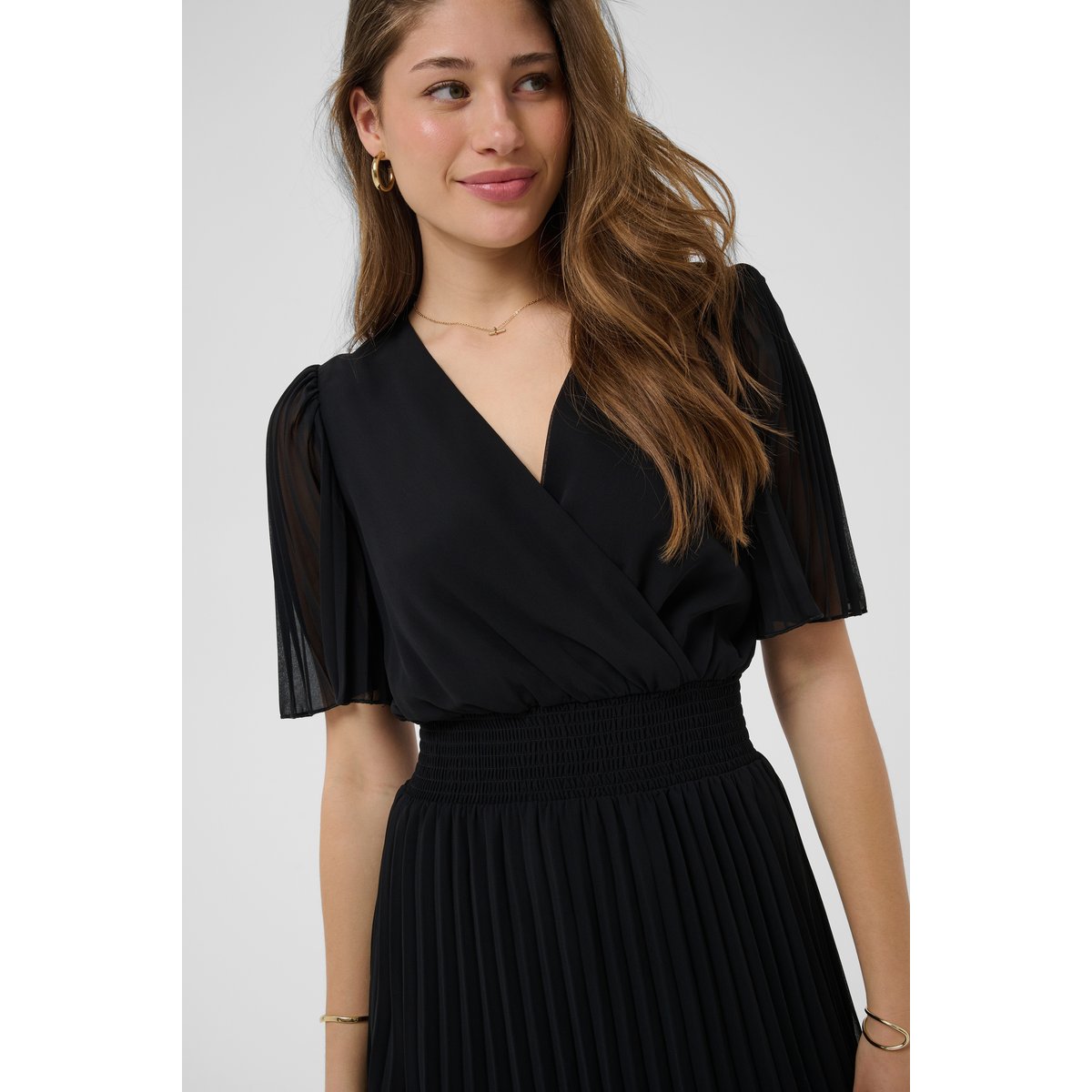 Robe noir pitch black, CREAM