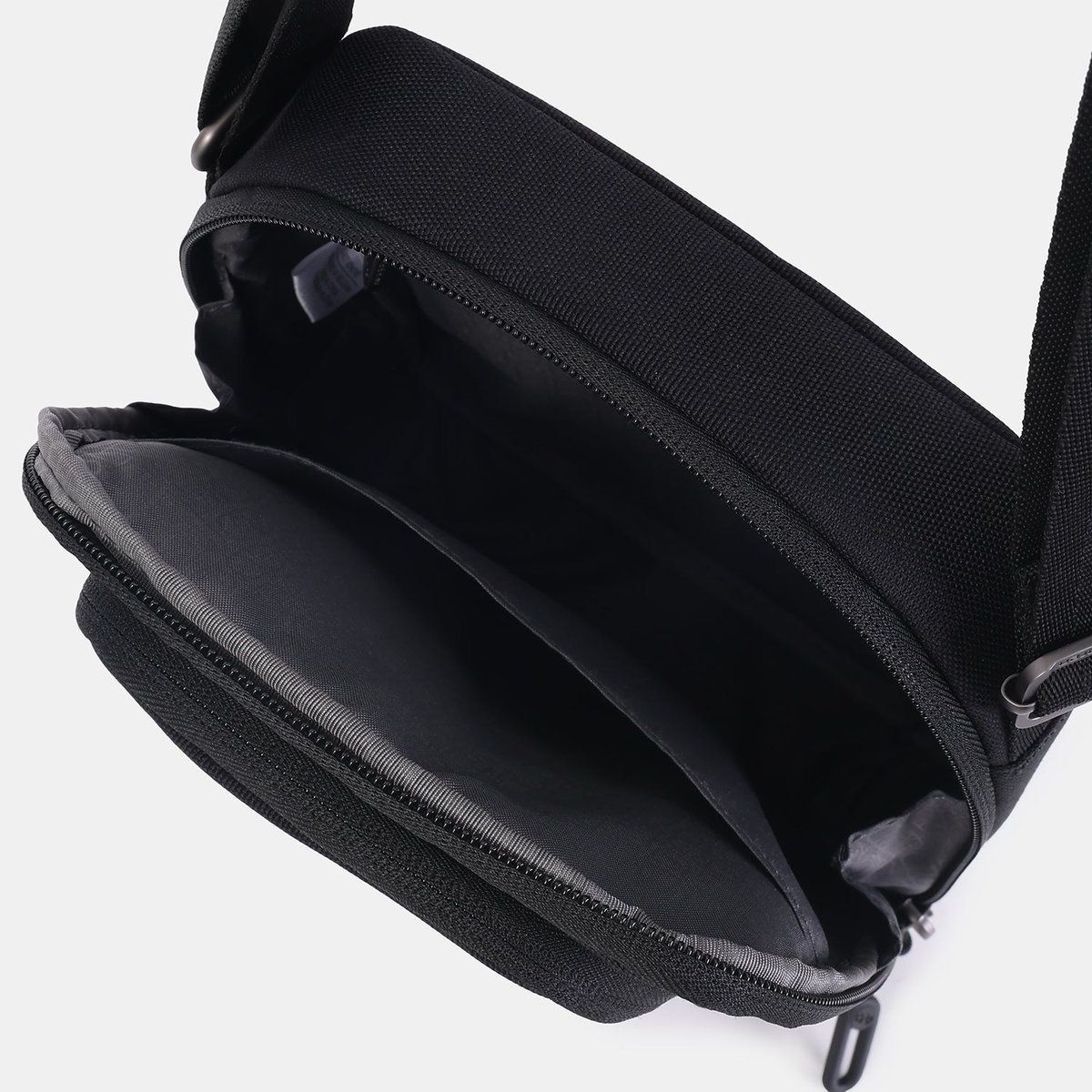 Sac bandoulière vertical compact sécurisé RFID black, HEDGREN