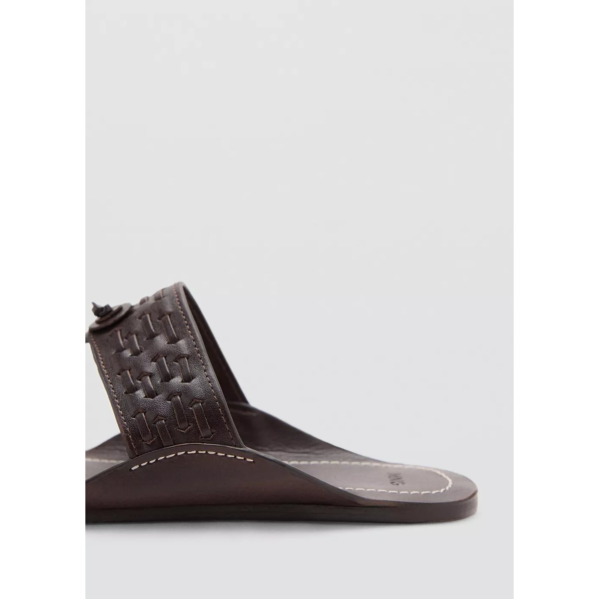 Sandales en cuir avec détail de coutures chocolat, MANGO