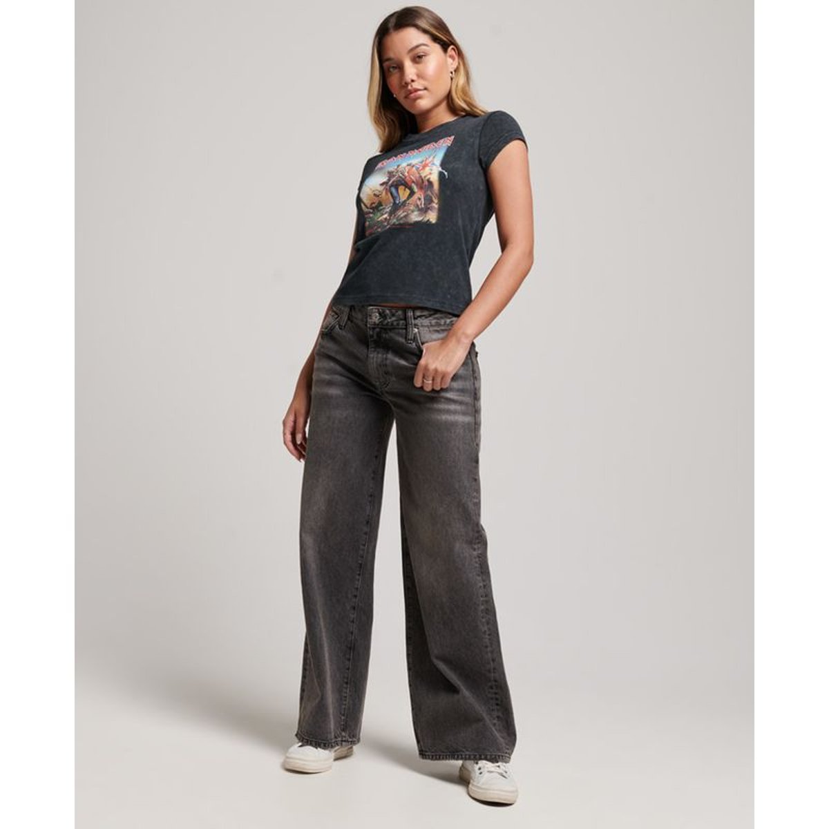 T-shirt à mancherons Iron Maiden x back in black intense, SUPERDRY