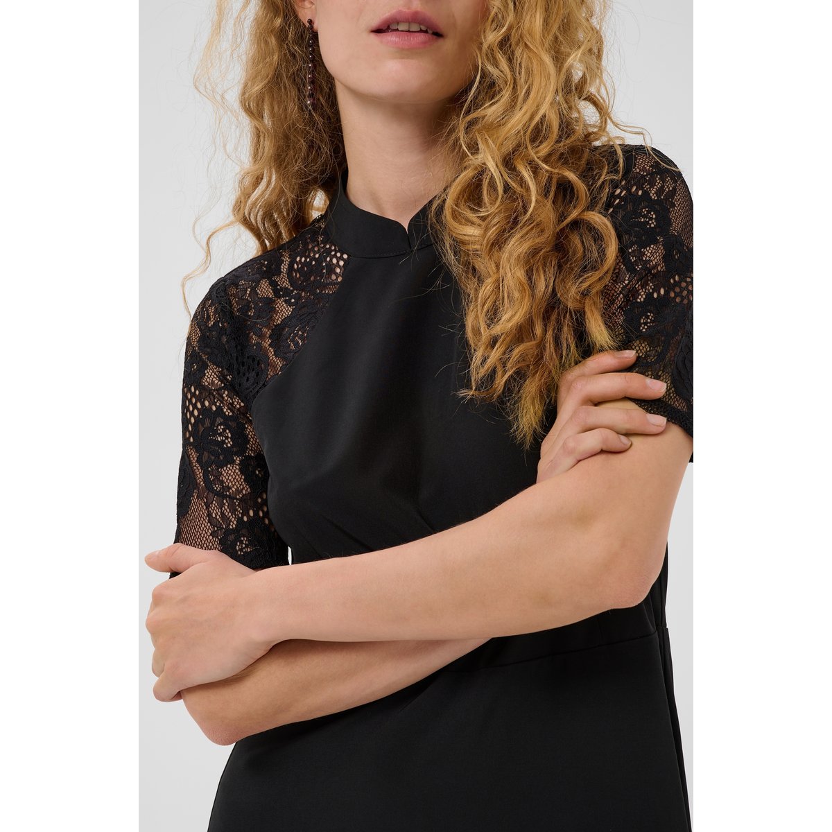 Robe noir, CULTURE